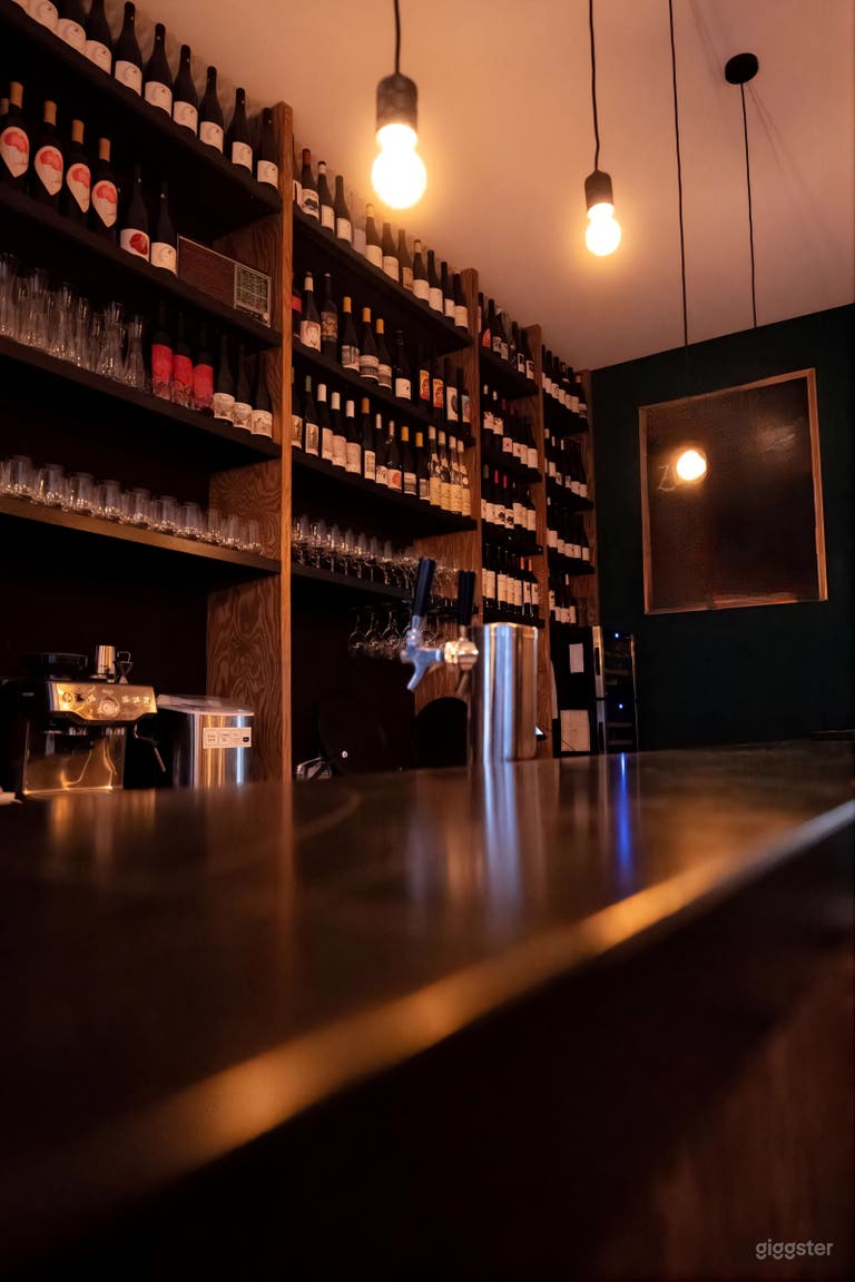  Sonnenverwöhnte französisch-spanische Wein- & Tapas-Bar in Berlin 
