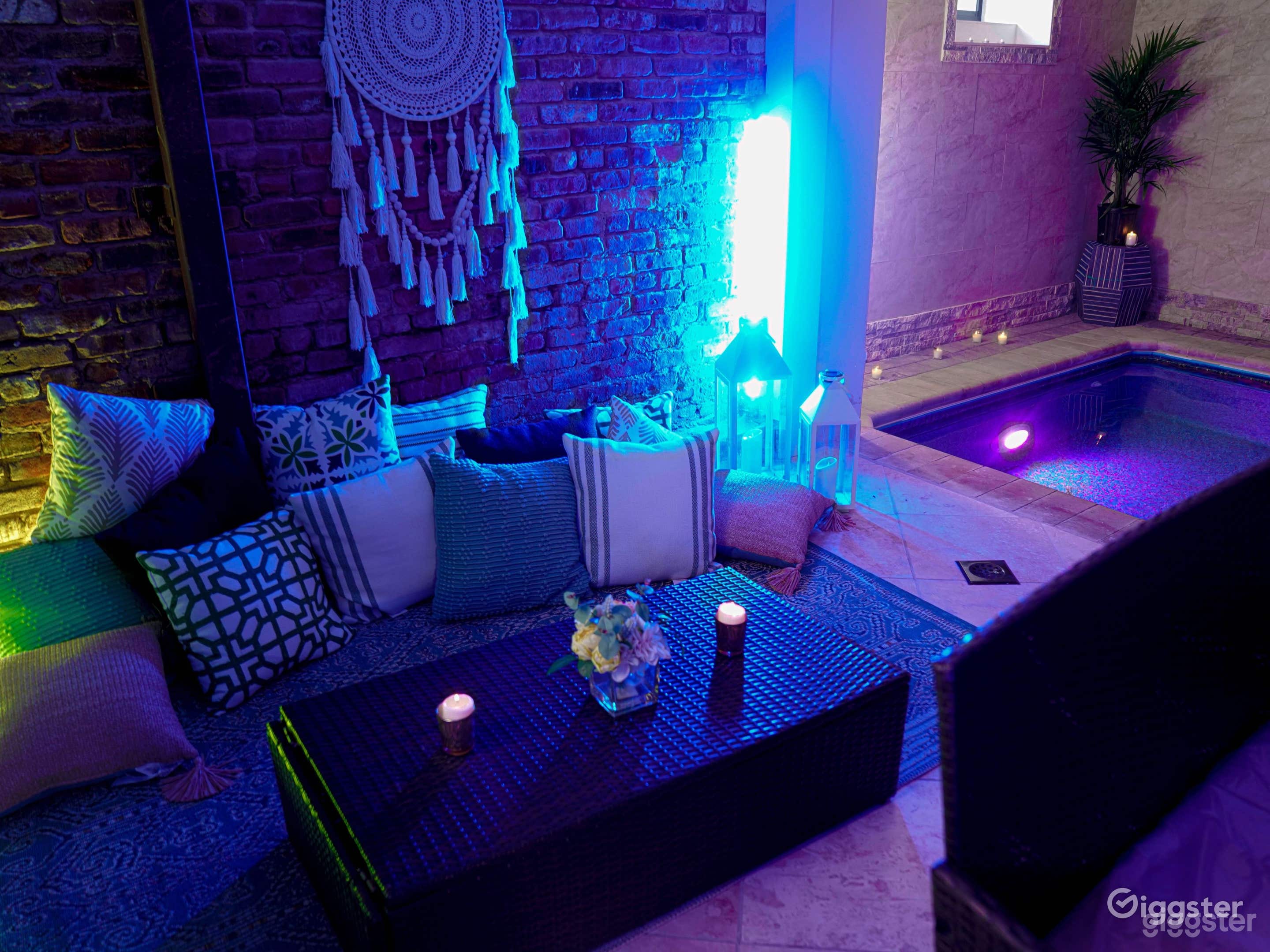 Sparkling Pool Offering Tranquil Ambiance Photo 2