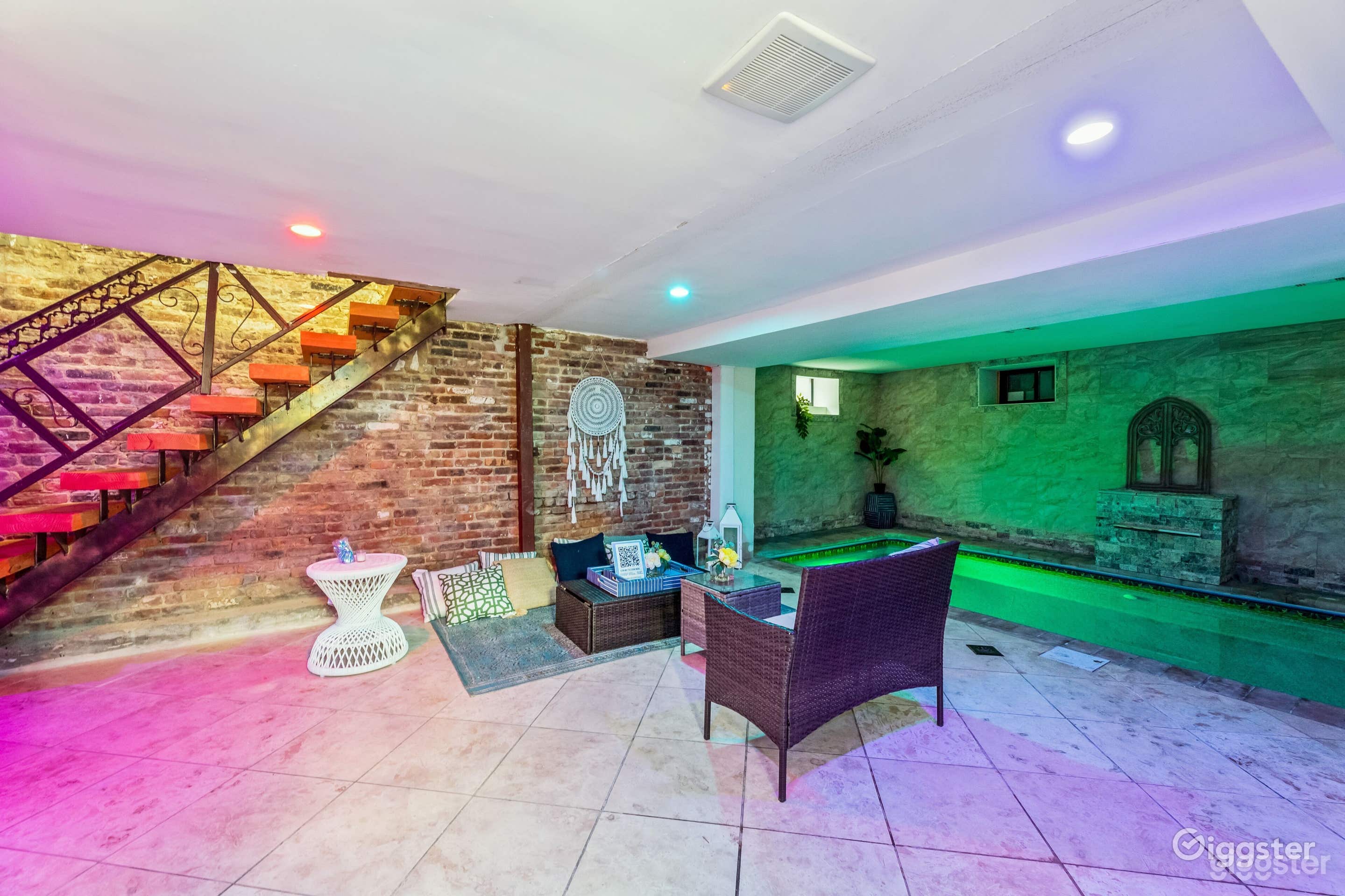 Sparkling Pool Offering Tranquil Ambiance Photo 3