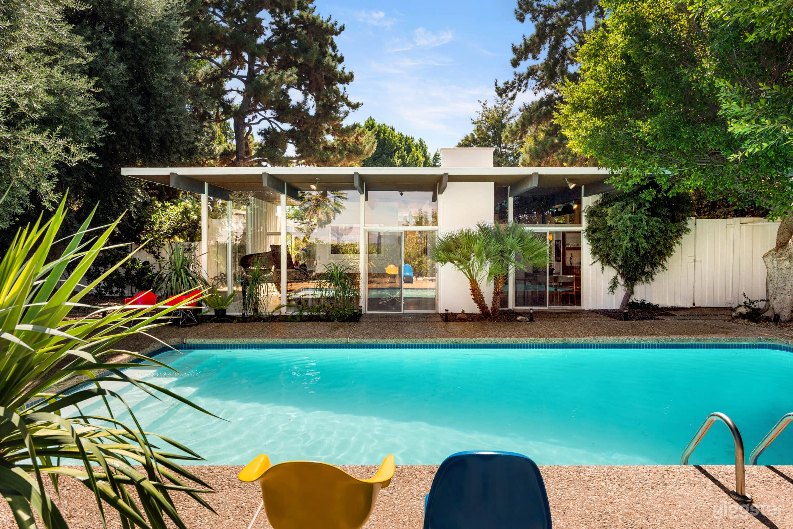 MID-CENTURY HOUSE #319 Photo 1