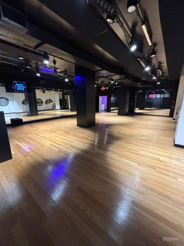  Beautiful Dance Fitness Studio 