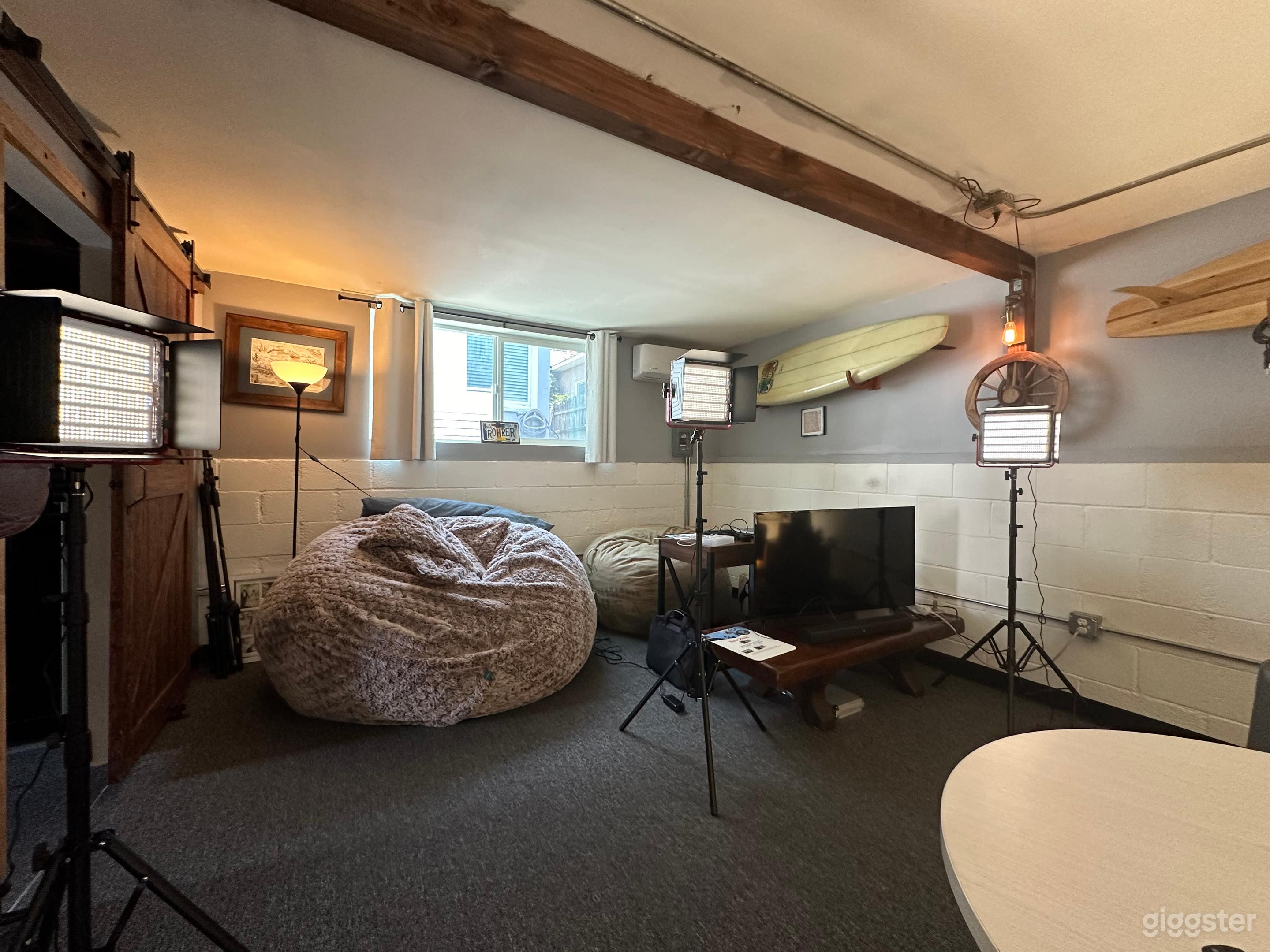 Home podcast studio Photo 4