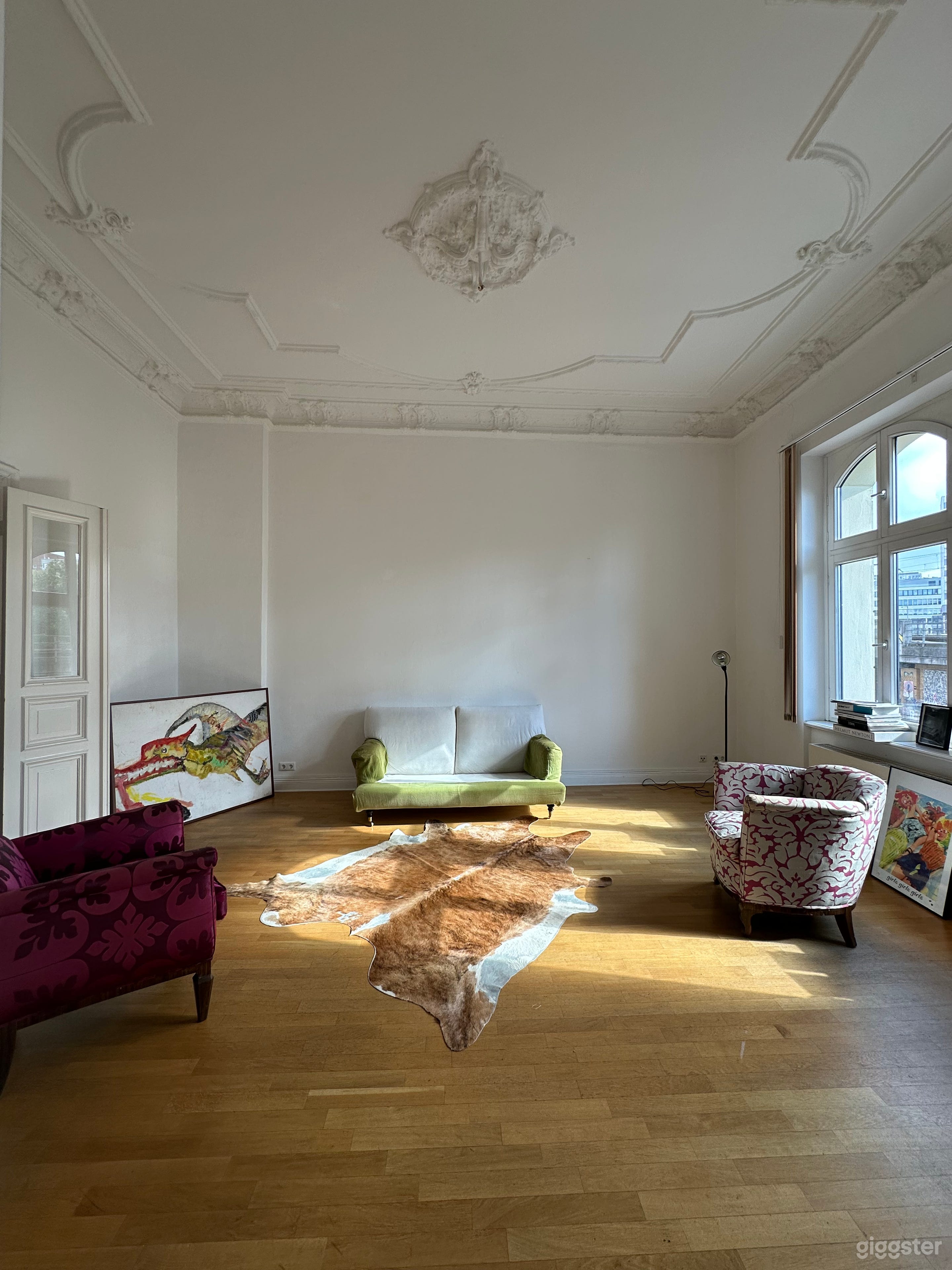 Beautiful Berlin Apartment with a City View Photo 1