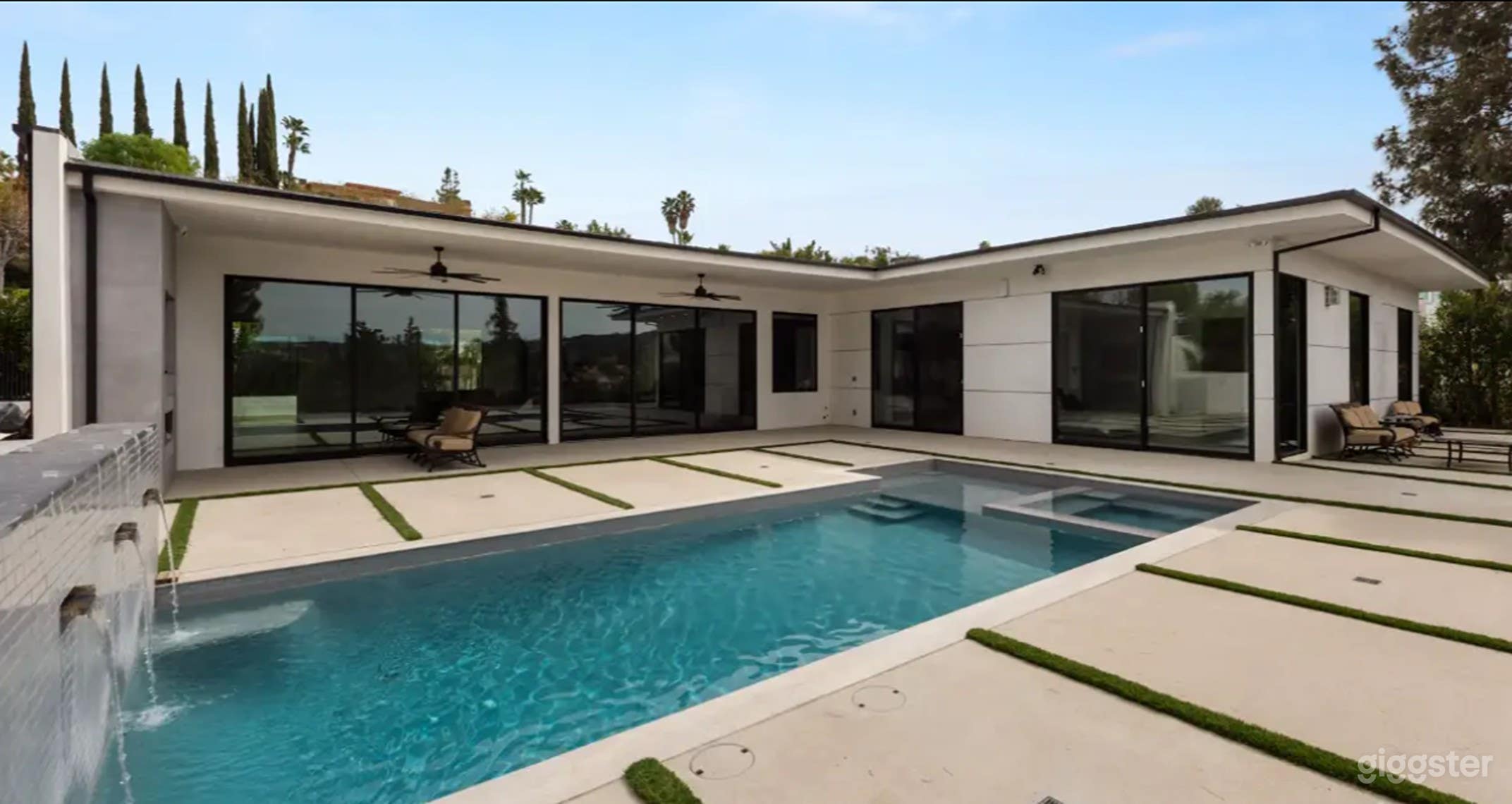 Resort-Style Pool In Modern Encino Hills Estate Photo 1