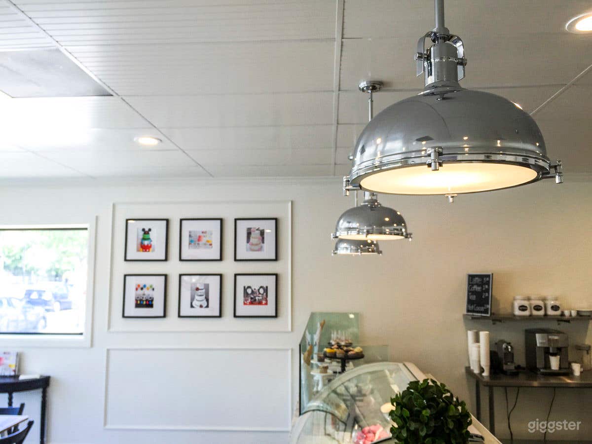 Airy Parisian Bakery w/ Kitchen &amp; Storefront Cafe Photo 4