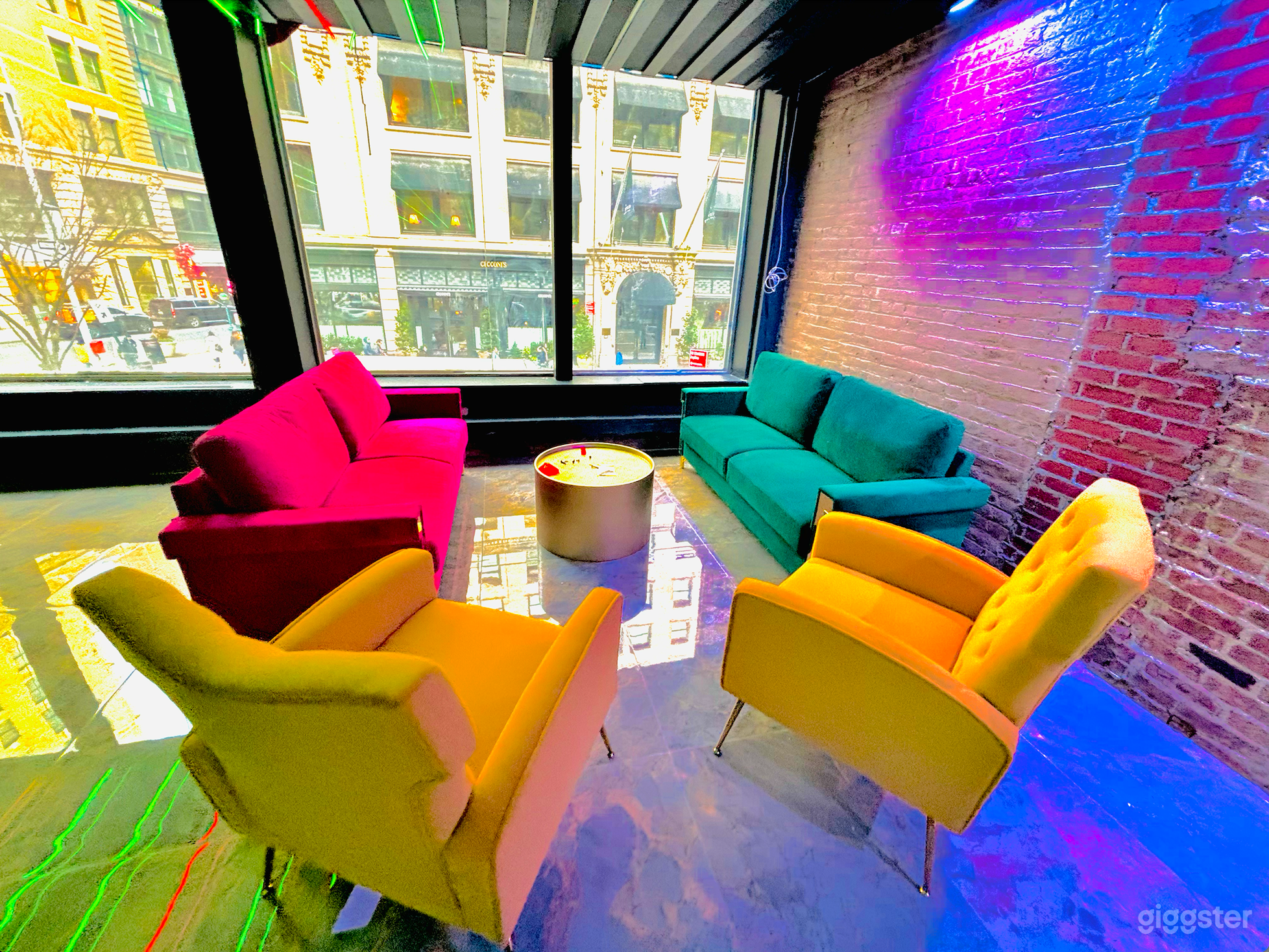 Premier Manhattan Venue for Rent – Lounge, Bar &amp; DJ Read Photo 3