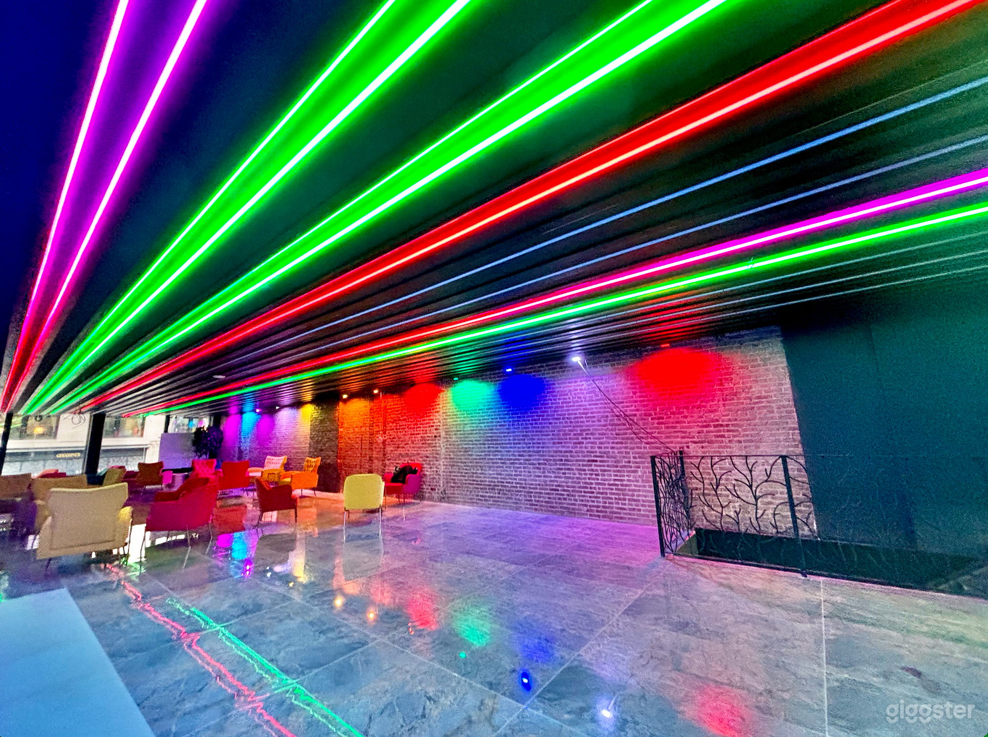 Premier Manhattan Venue for Rent – Lounge, Bar &amp; DJ Read Photo 2