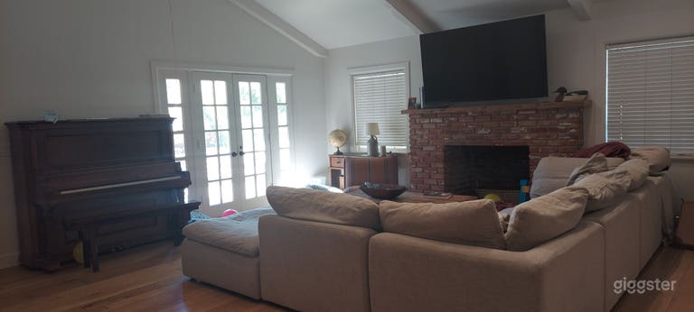  Traditional Ranch, Open, Natural Light, Huge Lot 