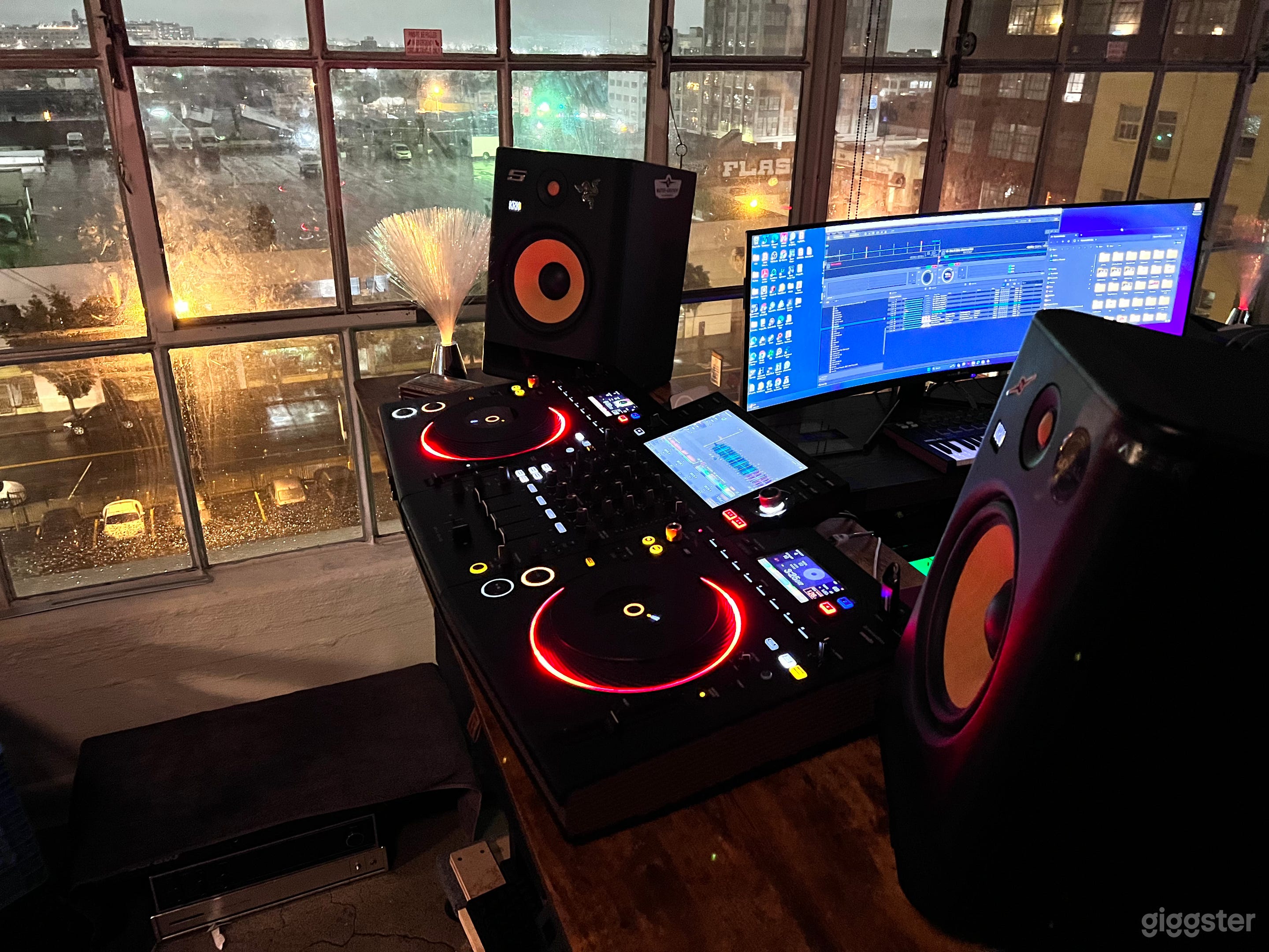 Urban Industrial Building With A Natural Light Photo 1