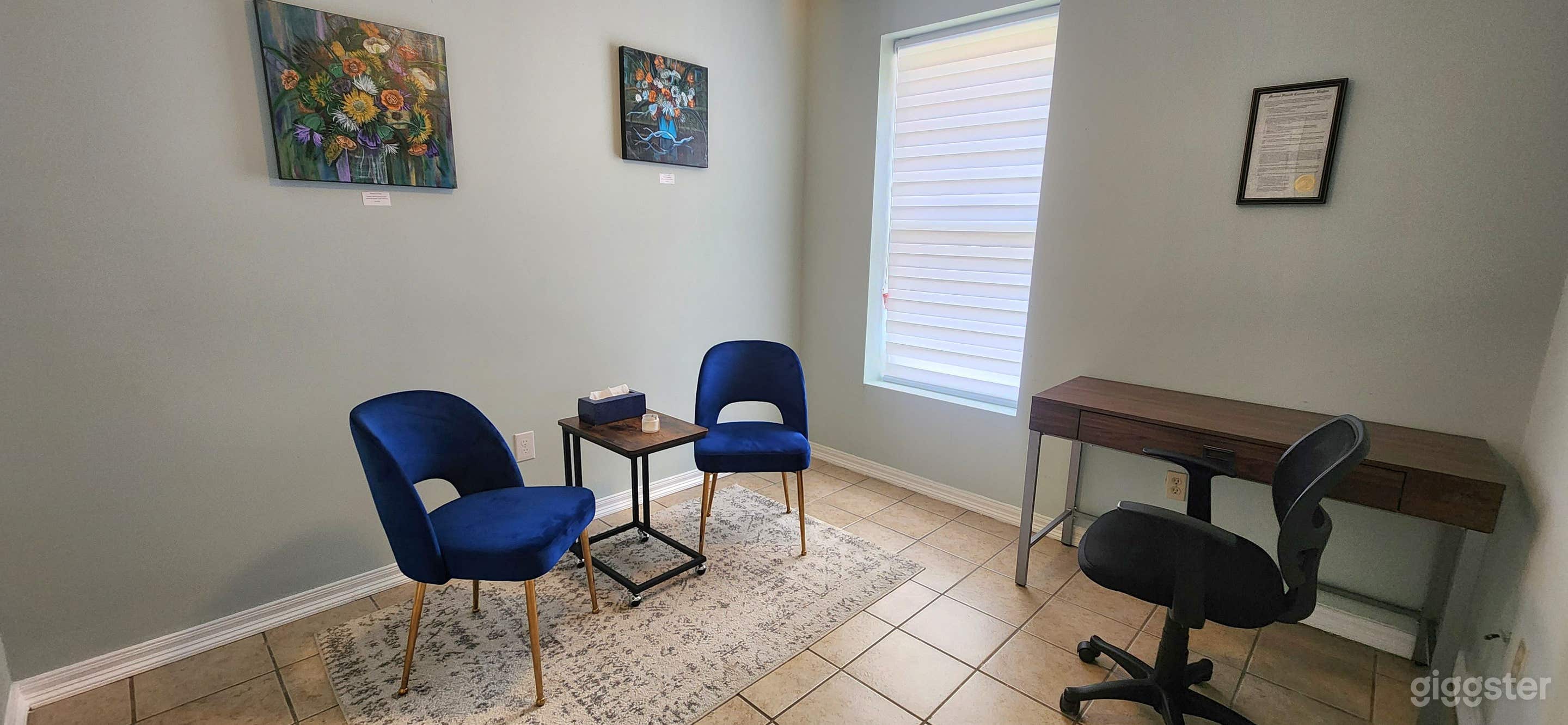 Small Charming Office Photo 2