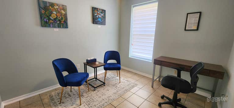  Small Charming Office 