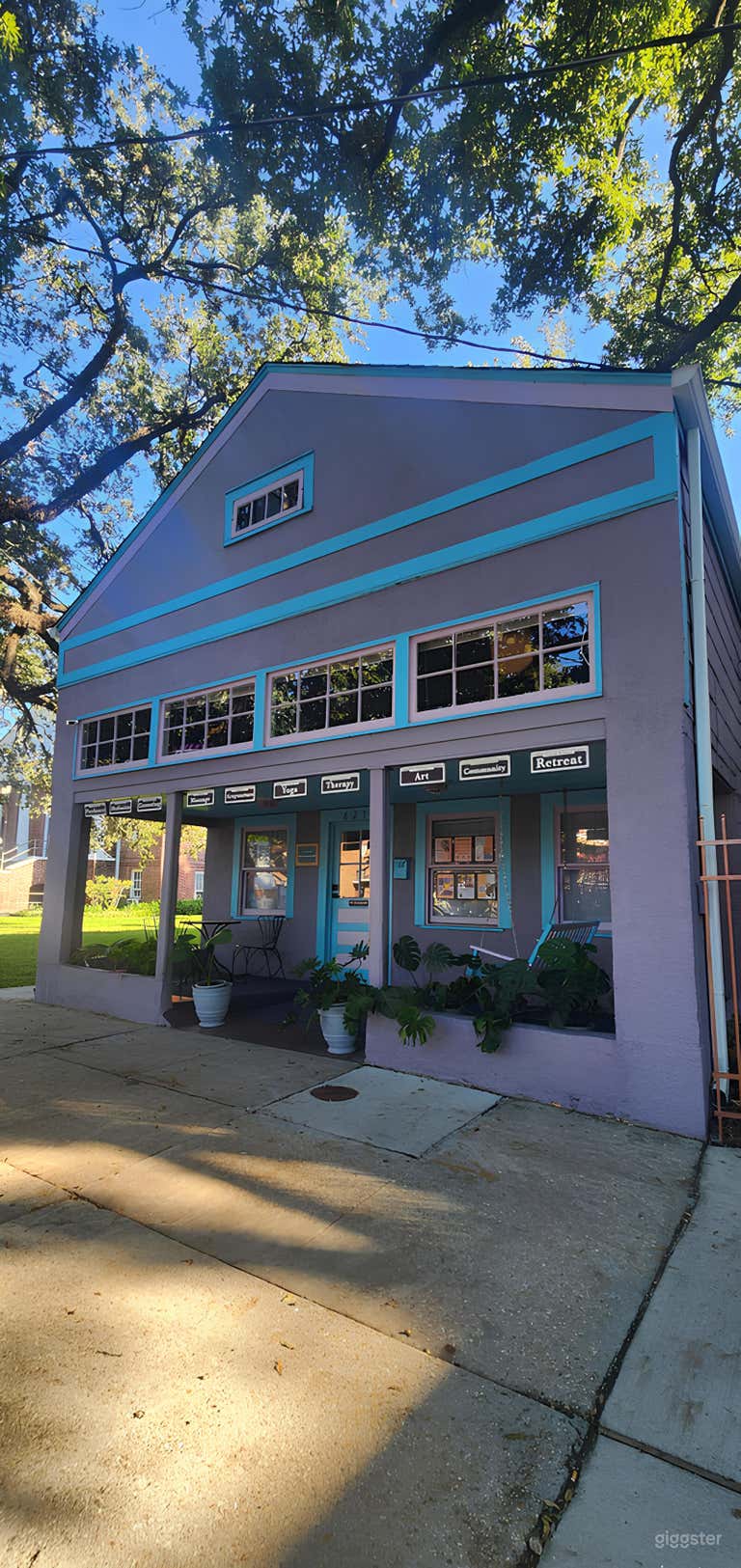  Small Charming Office 