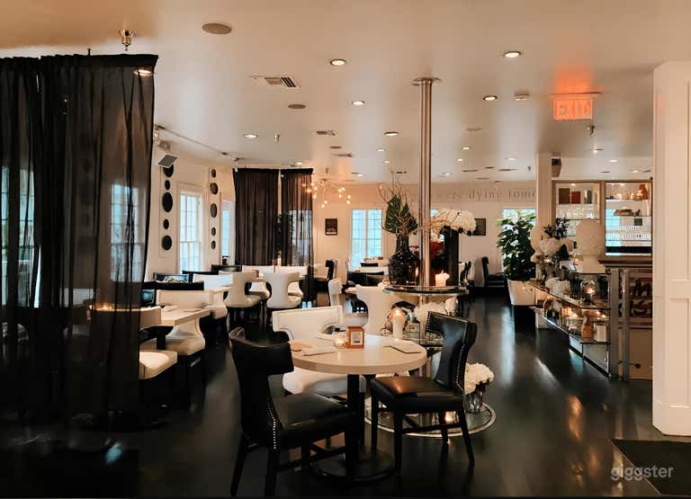  Chic Restaurant & Rooftop with Skyline Views (Entire Venue) 