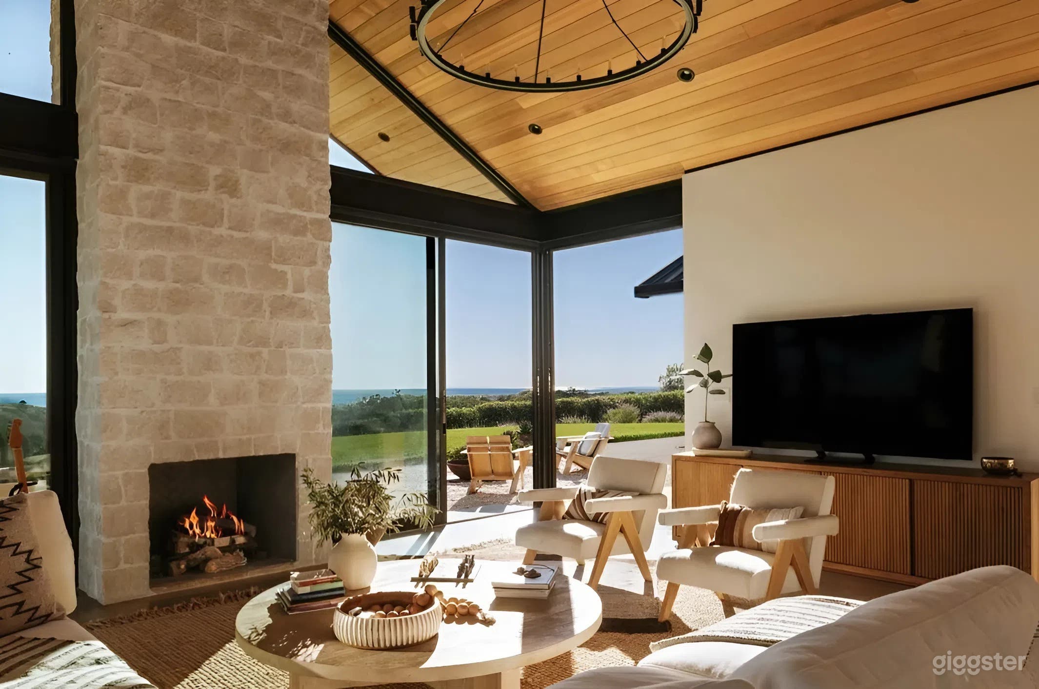 Modern Farmhouse over Zuma Beach - AMAZING Views! Photo 3