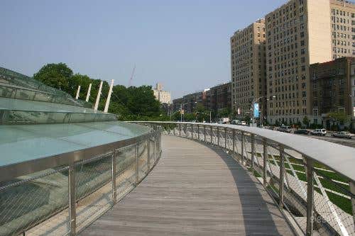 Museum with many galleries: Location 4121 Photo 2