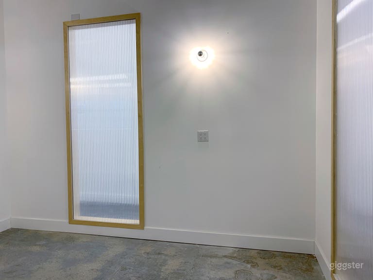  Studio 132 (Office Space) in Long Island 