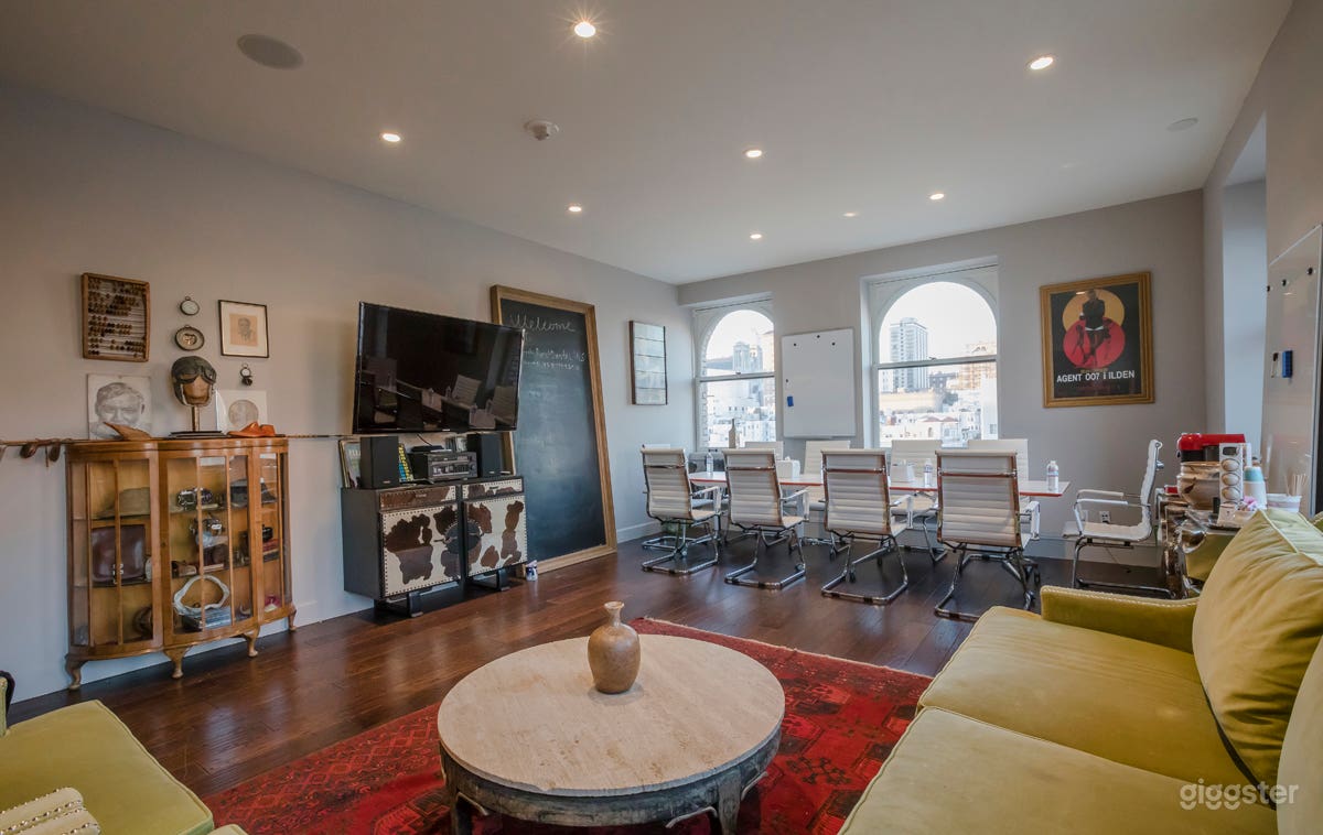 Whimsical &amp; Invigorating Space w Amazing Views Photo 2