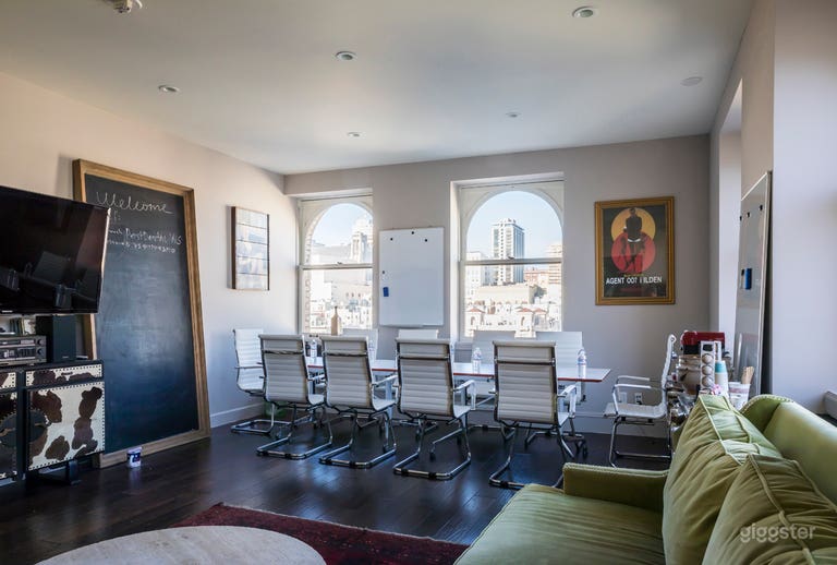  Whimsical & Invigorating Space w Amazing Views 