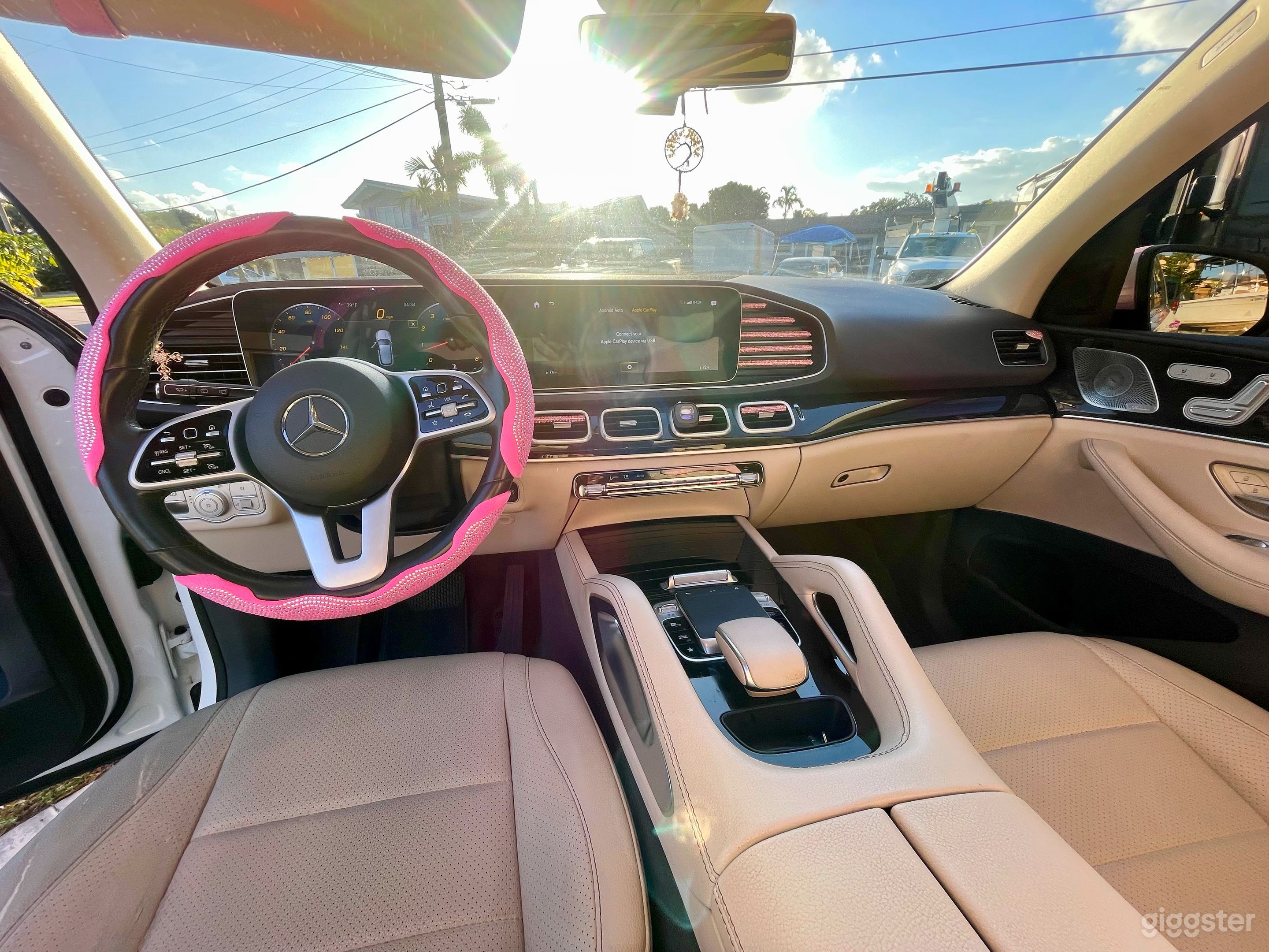 Pink Mercedes-Benz Photo 3