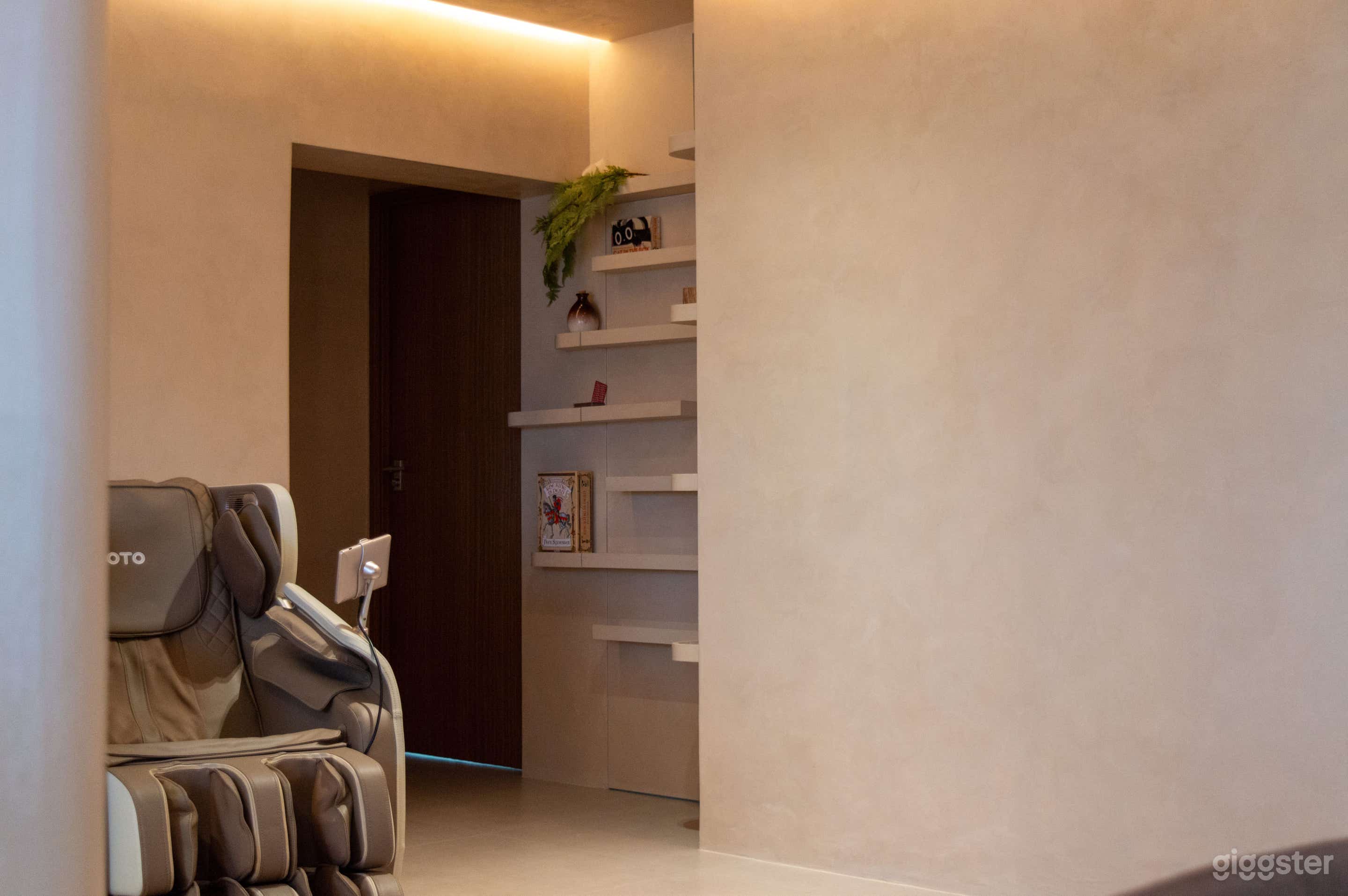 Wabi Sabi Newly Renovated Apartment Photo 2
