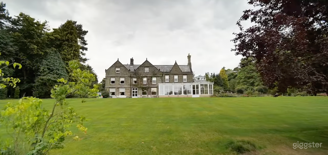 Gorgeous Stancliffe Hall Matlock with Great Views Photo 3