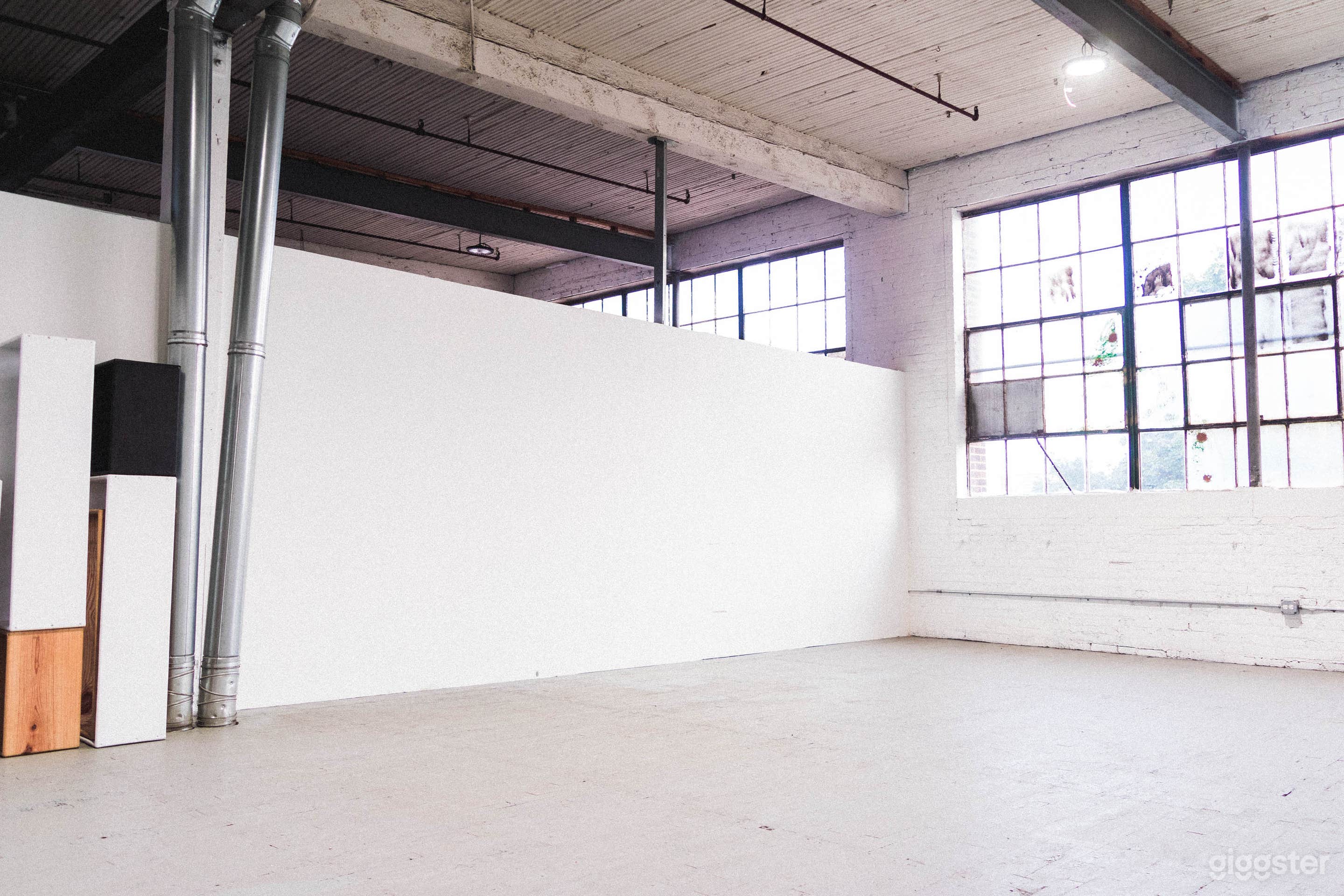 Industrial Natural Light Studio on Chicago's West Side Photo 4