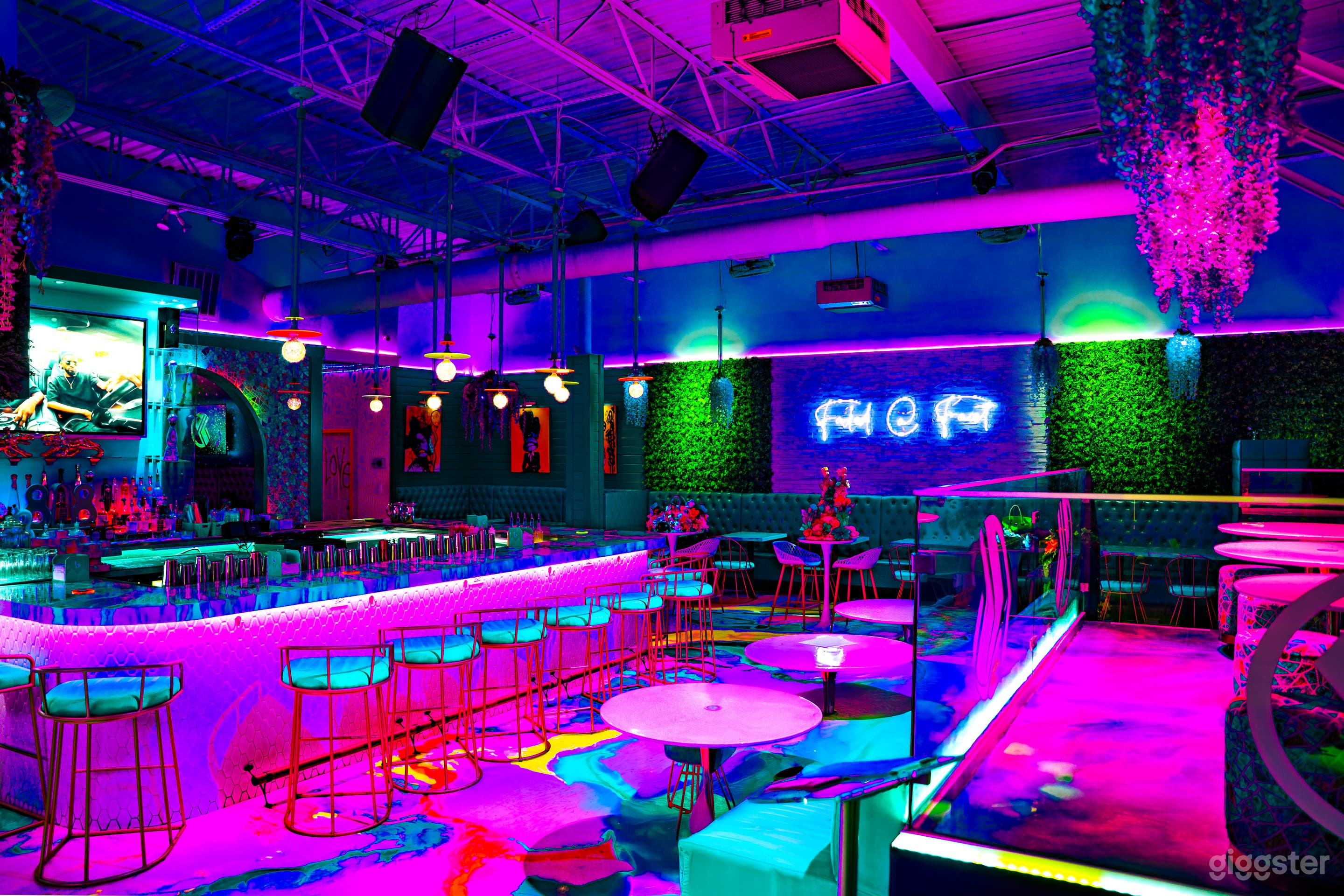 Vibrant Social Lounge Perfect for Celebrations Photo 1