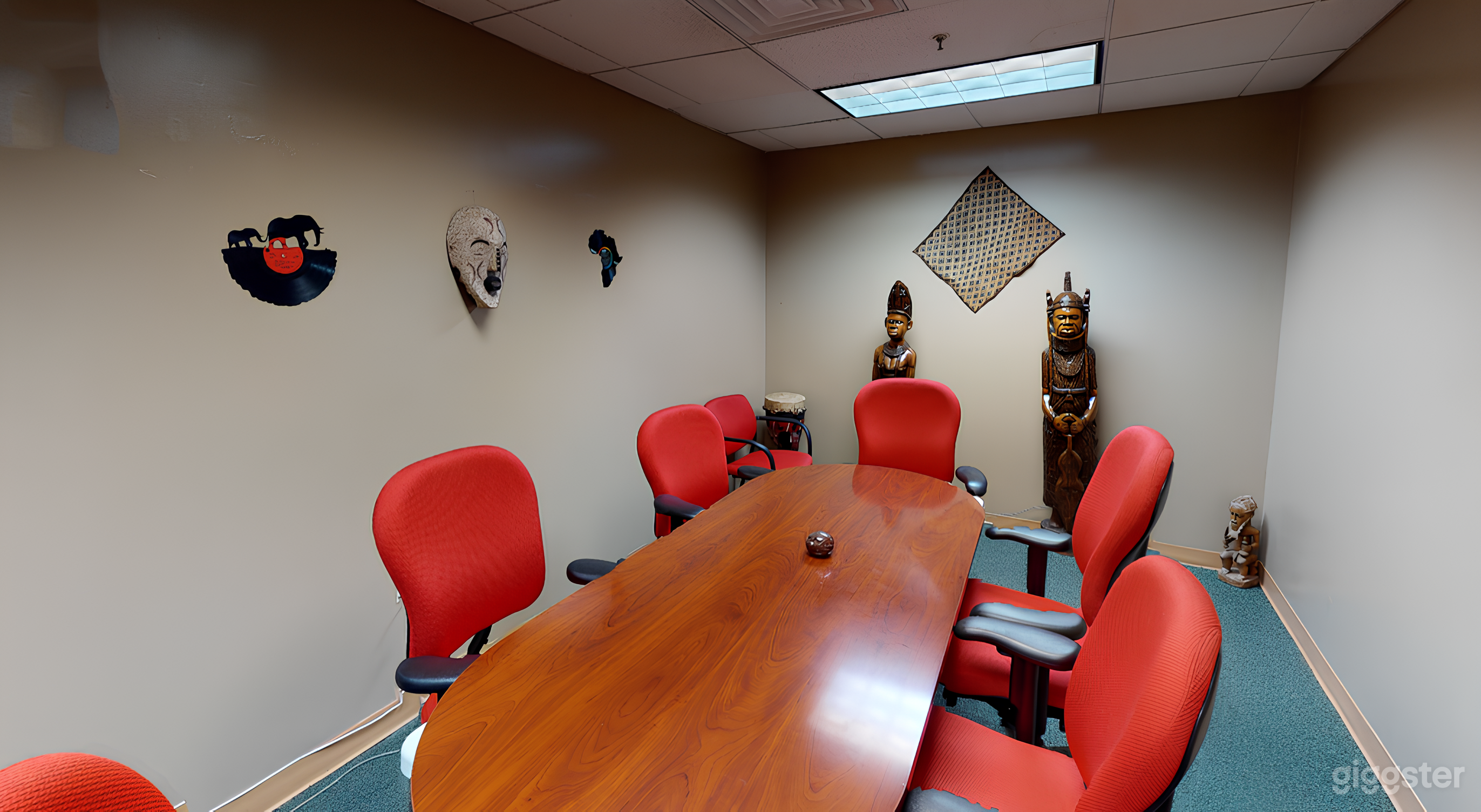 Conference Room in African Cultural Museum Photo 4