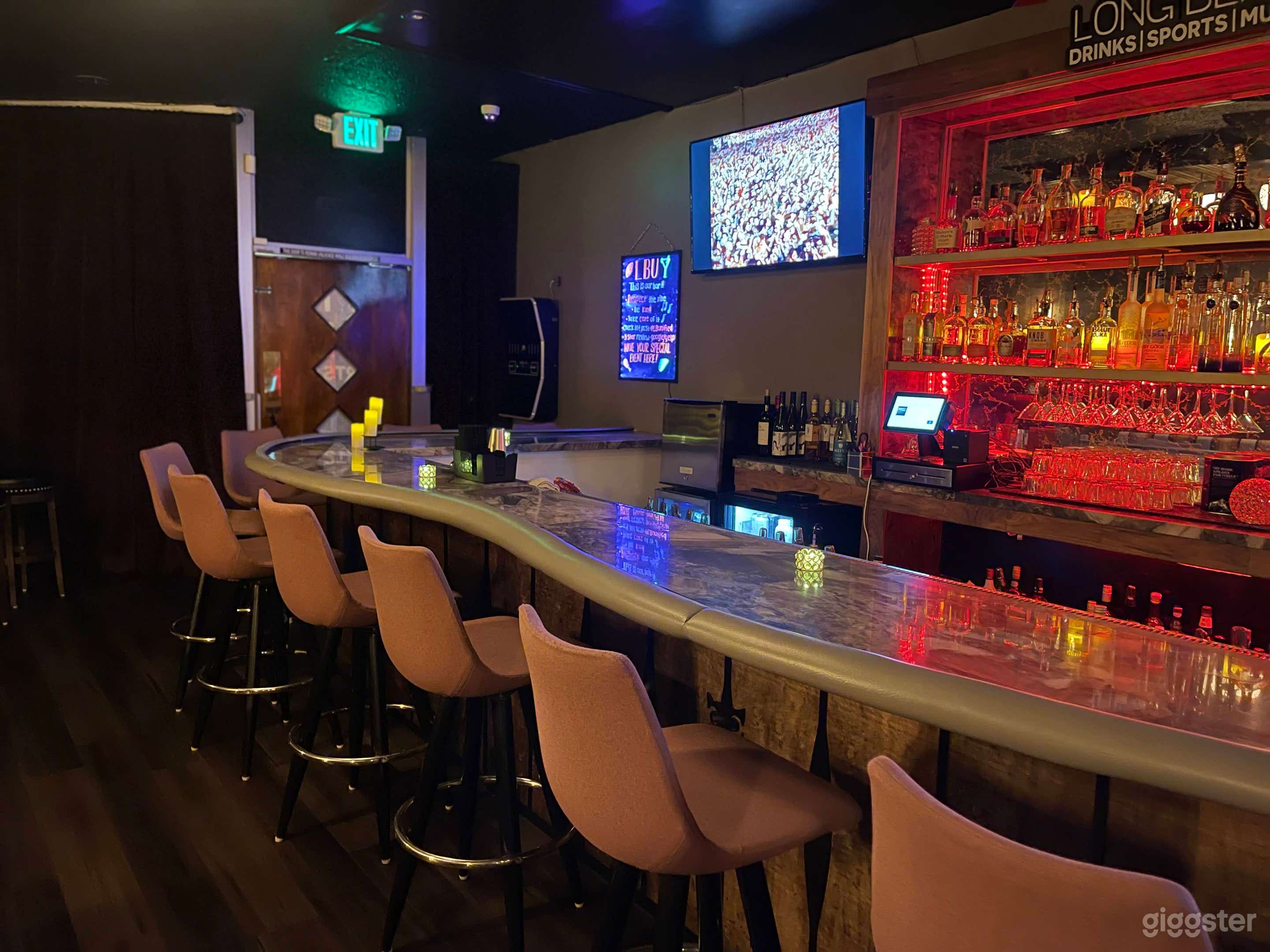 Bar &amp; Lounge:1000 Sq ft Venue for Filming &amp; Celebrations Photo 4