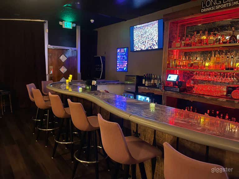  Bar & Lounge:1000 Sq ft Venue for Filming & Celebrations 