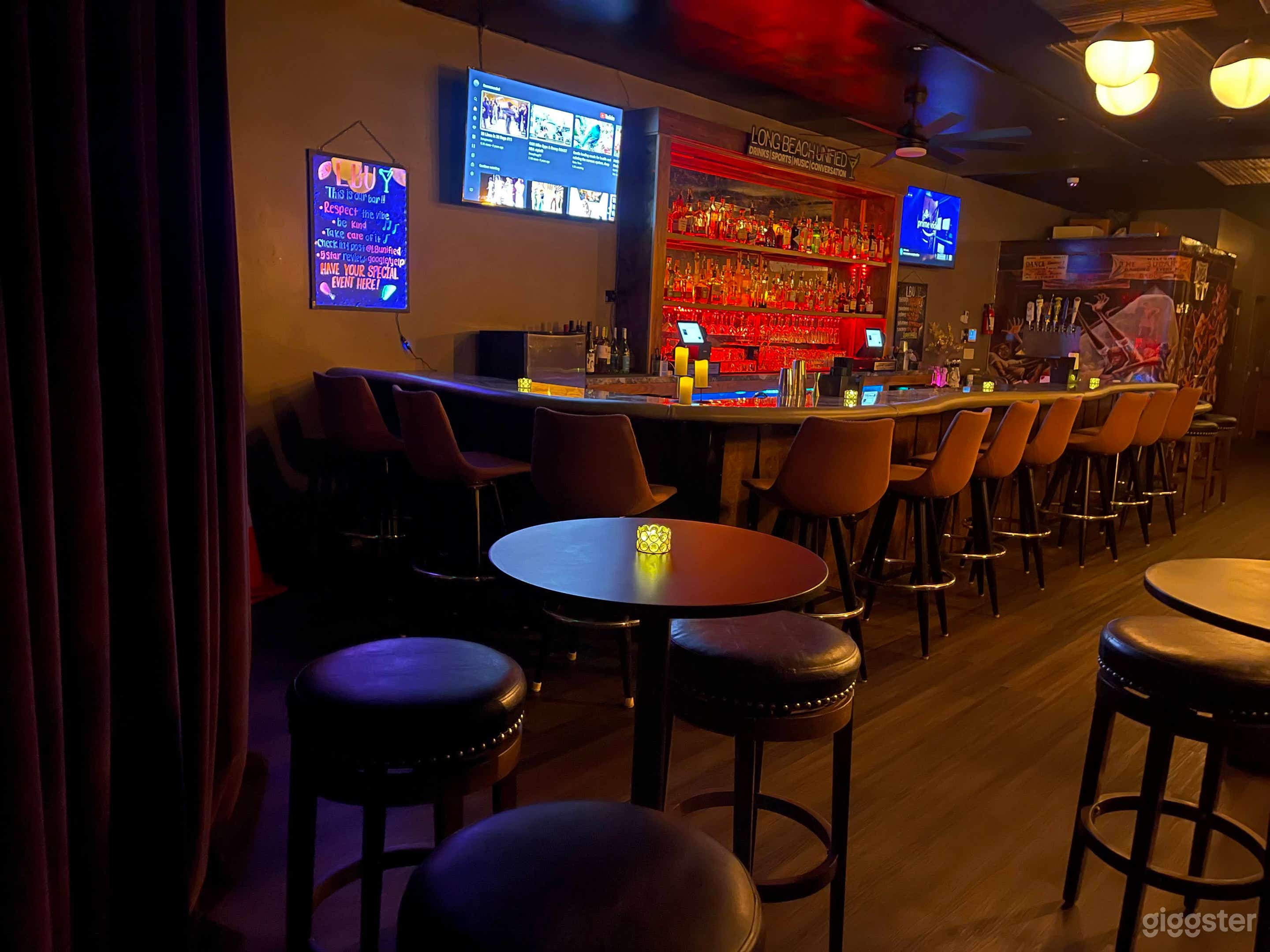 Bar &amp; Lounge:1000 Sq ft Venue for Filming &amp; Celebrations Photo 3