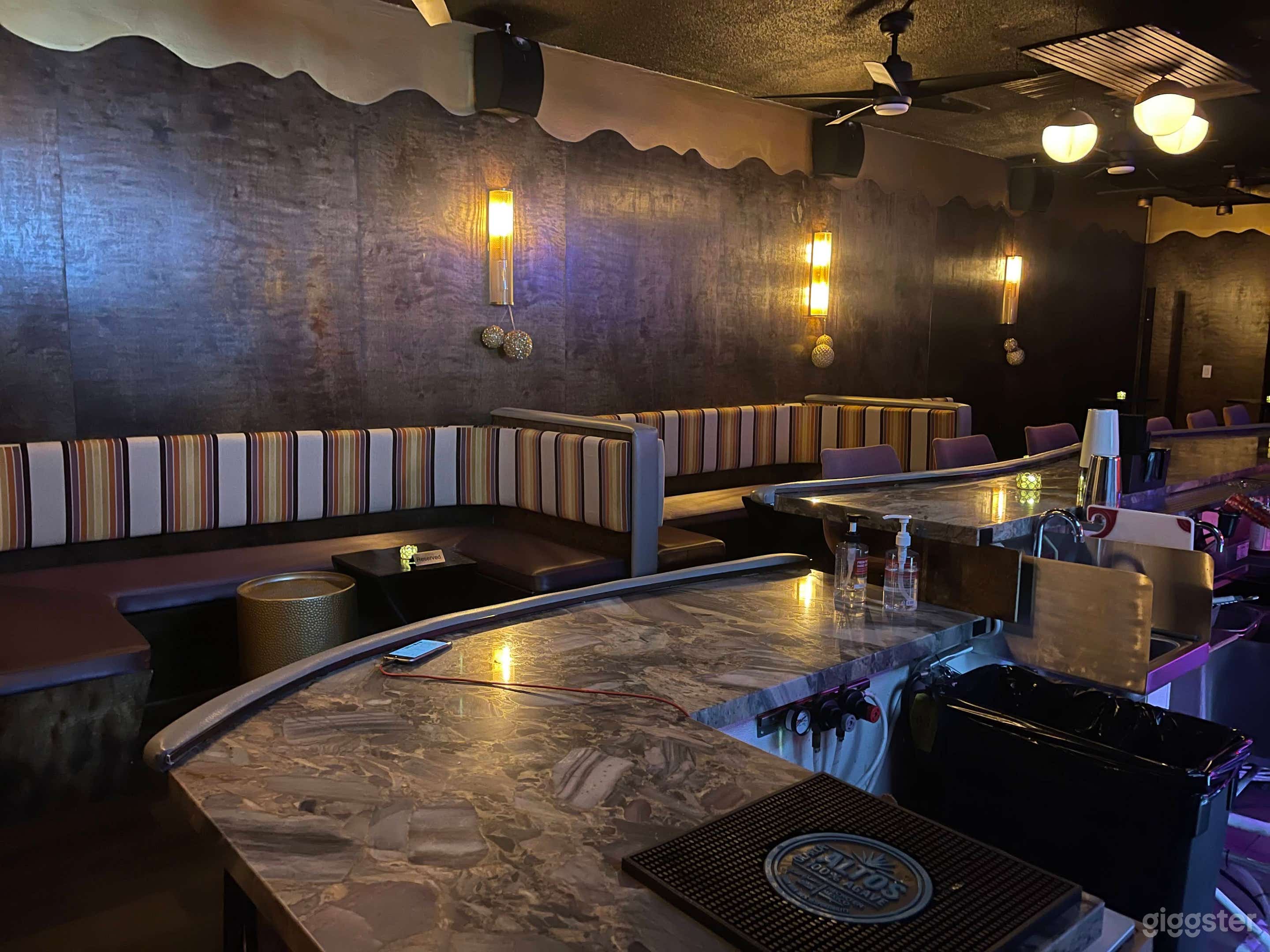 Bar &amp; Lounge:1000 Sq ft Venue for Filming &amp; Celebrations Photo 2