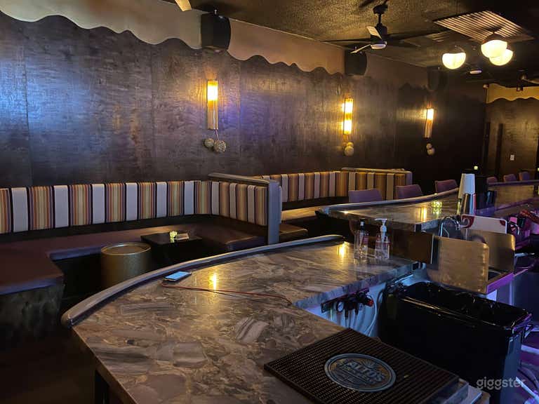  Bar & Lounge:1000 Sq ft Venue for Filming & Celebrations 