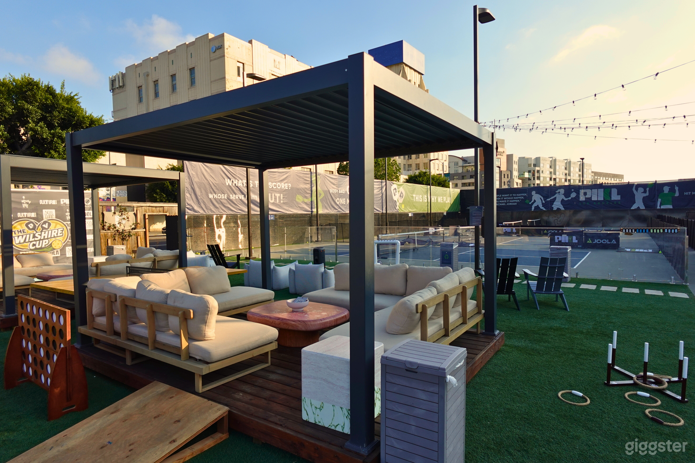 LA's Pickleball & Lounge Photo 1