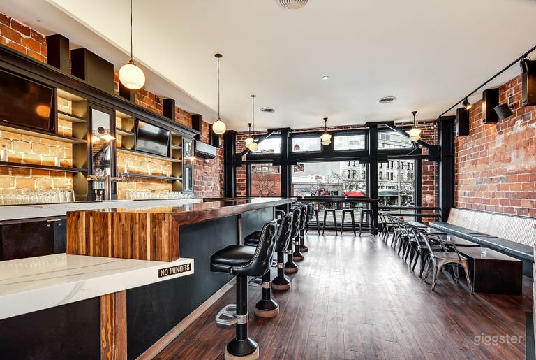  Upstairs Bar and Lounge Space 