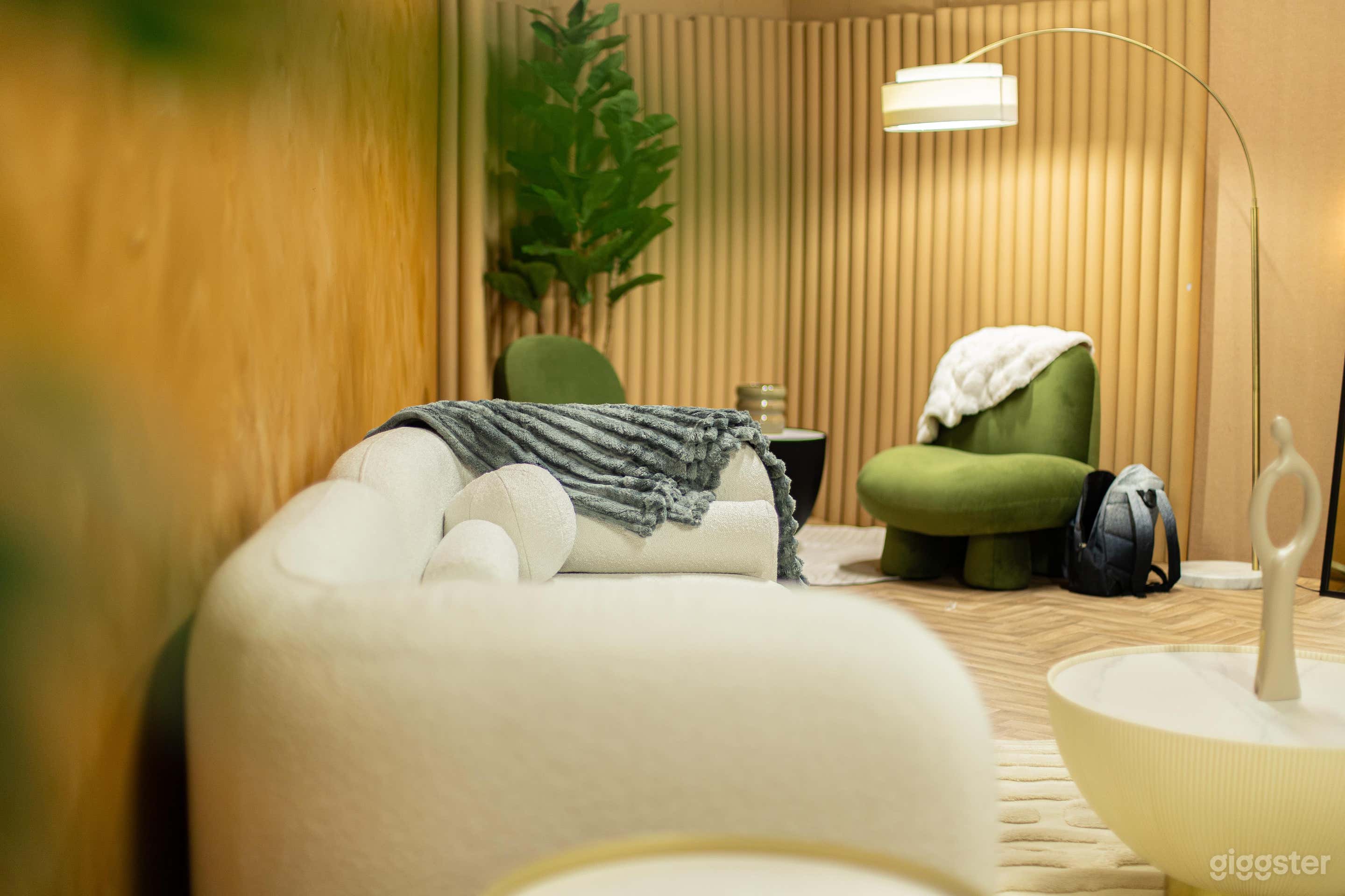 Lifestyle Studio Photo 3