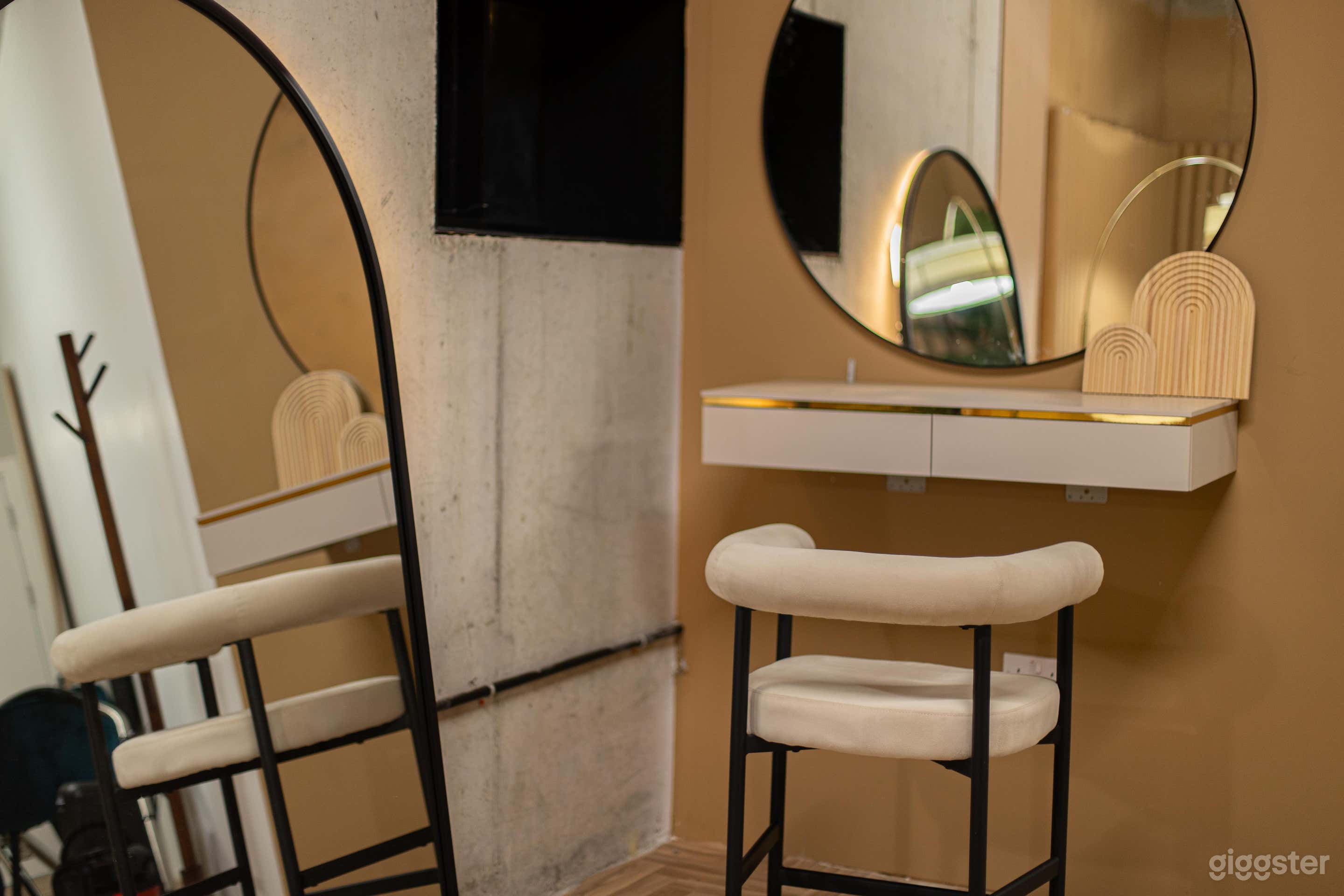 Lifestyle Studio Photo 4