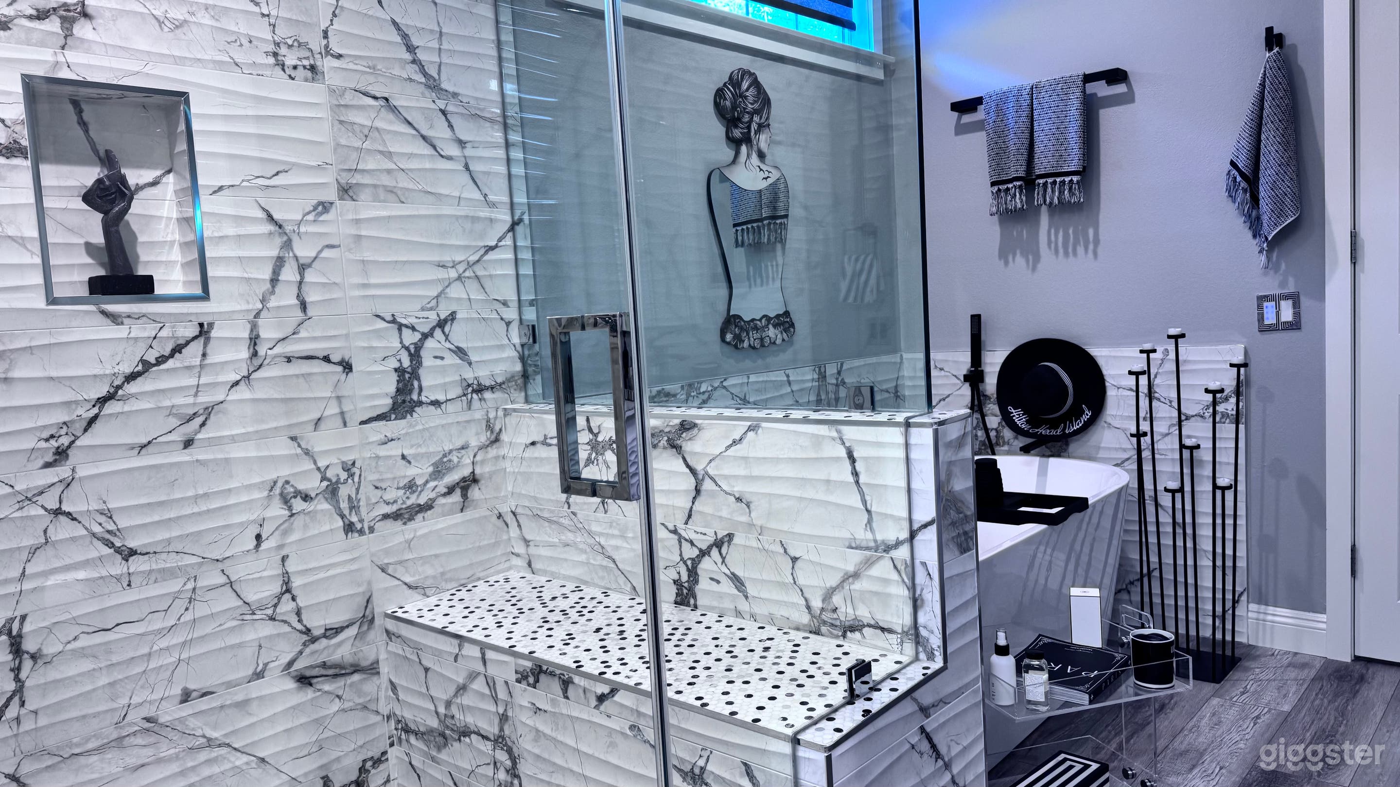 Designer Home in Pasadena ~ CLASSY & ELEGANT ~ WOW Photo 4