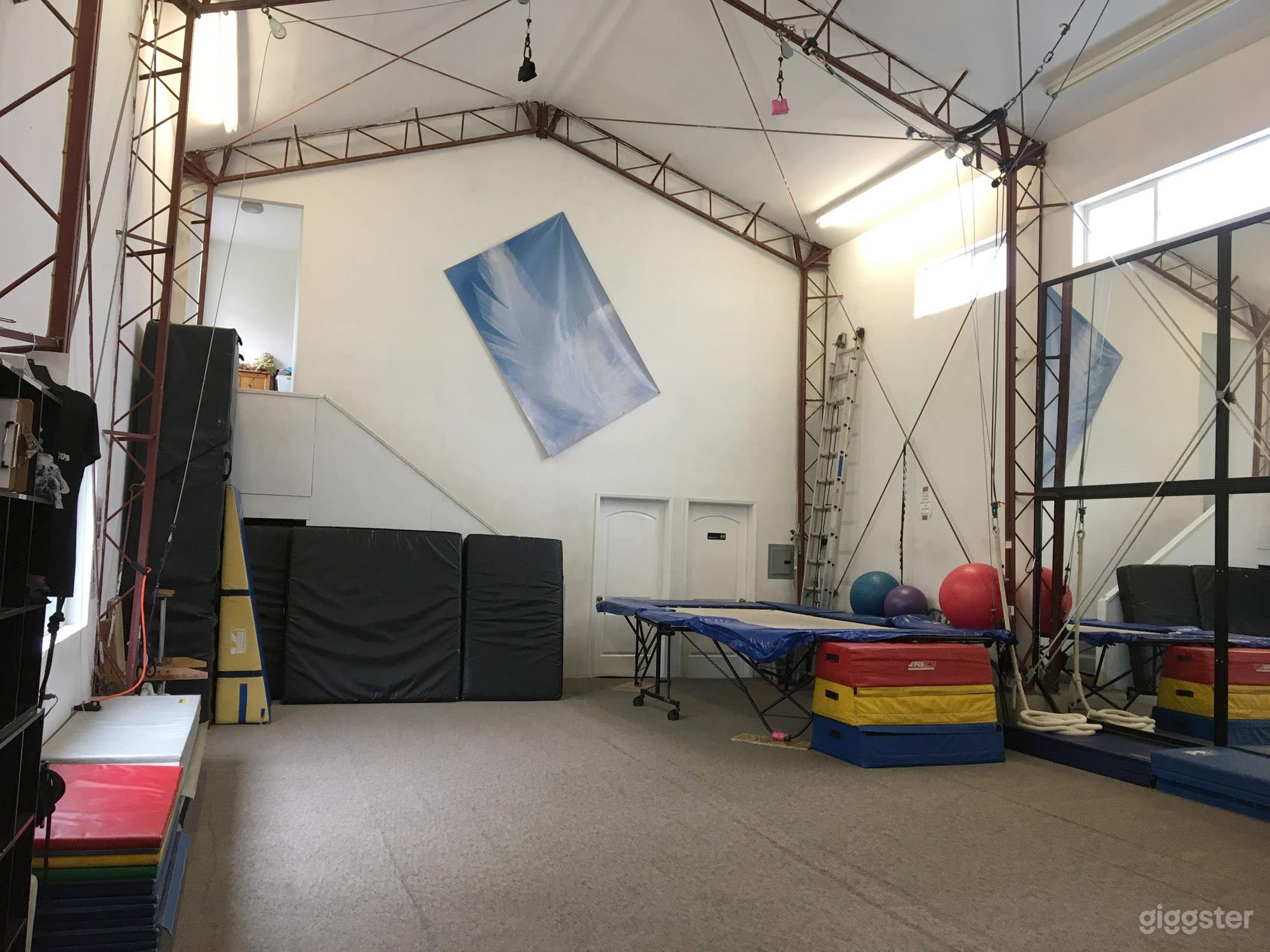 JJGym - Private Stunt and Circus Training Space Photo 3
