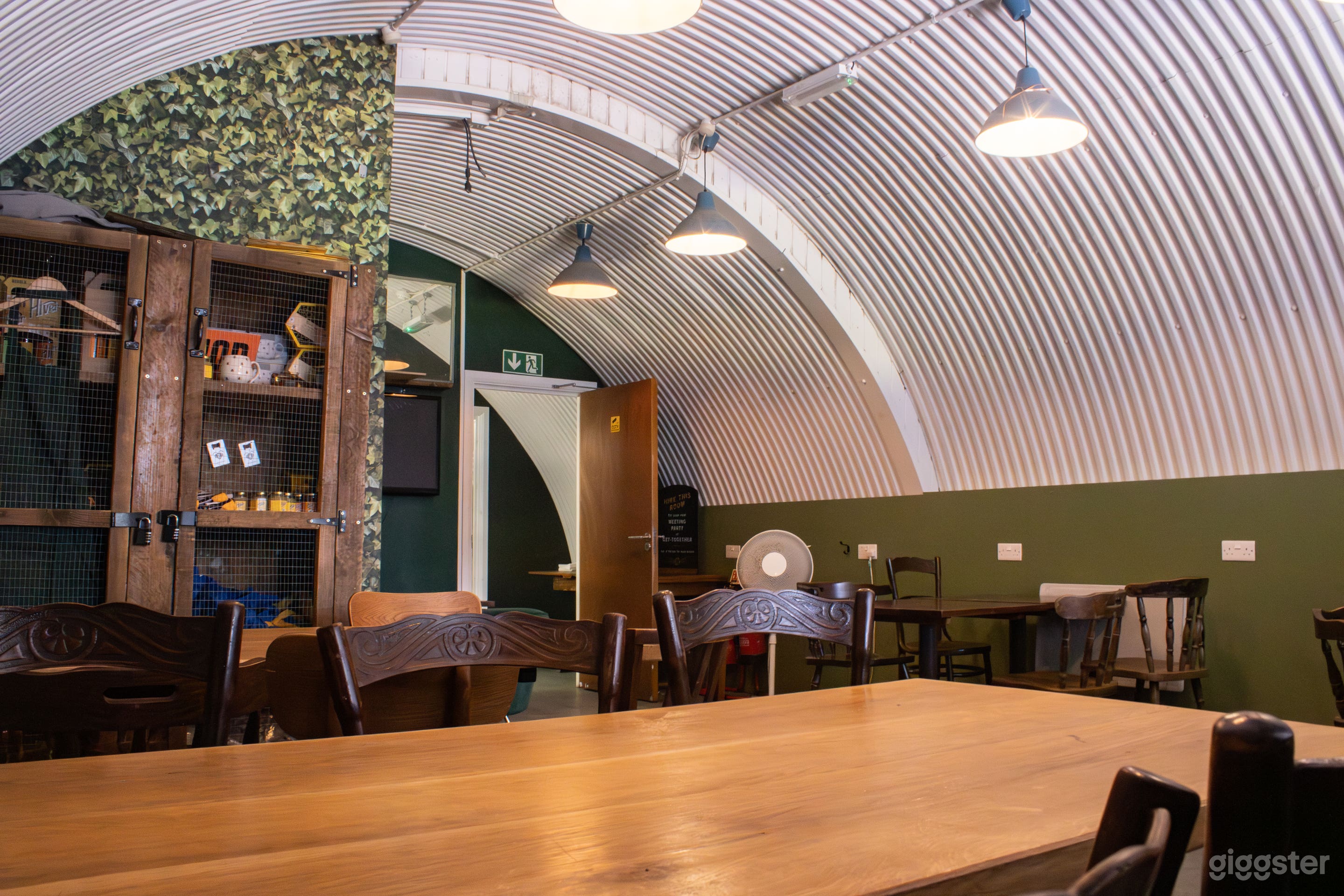 Private Room in Railway Arch with Karaoke Photo 3