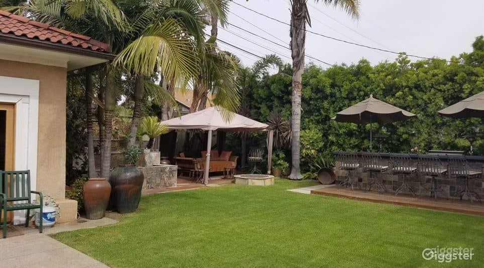 Perfect Party Pool with Cabana and Bar Area Photo 2