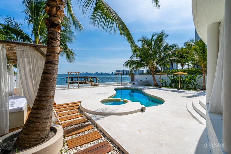  Bali / Tulum Style. Miami Biscayne Bay Waterfront 