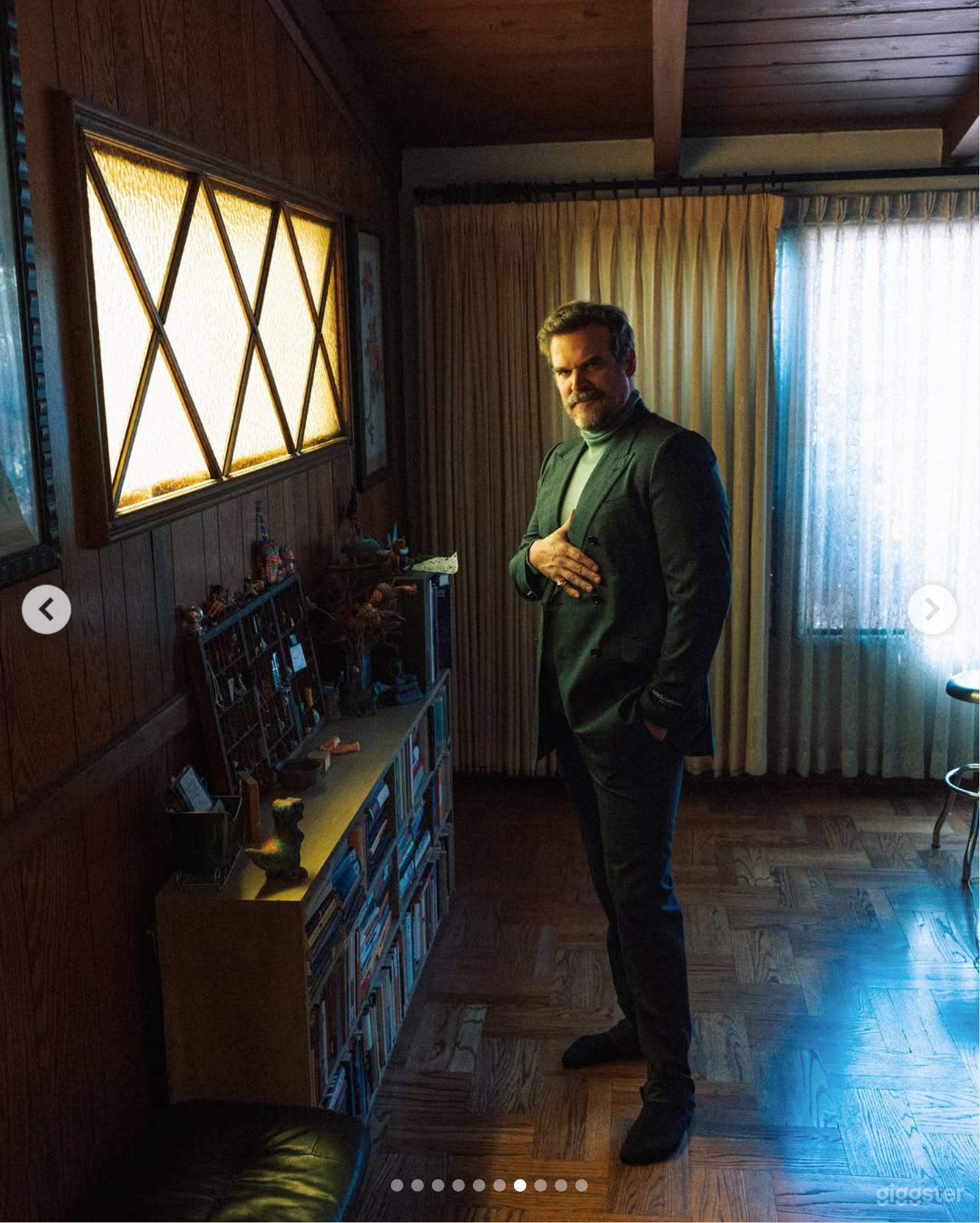 The light in this house is moody AF. 