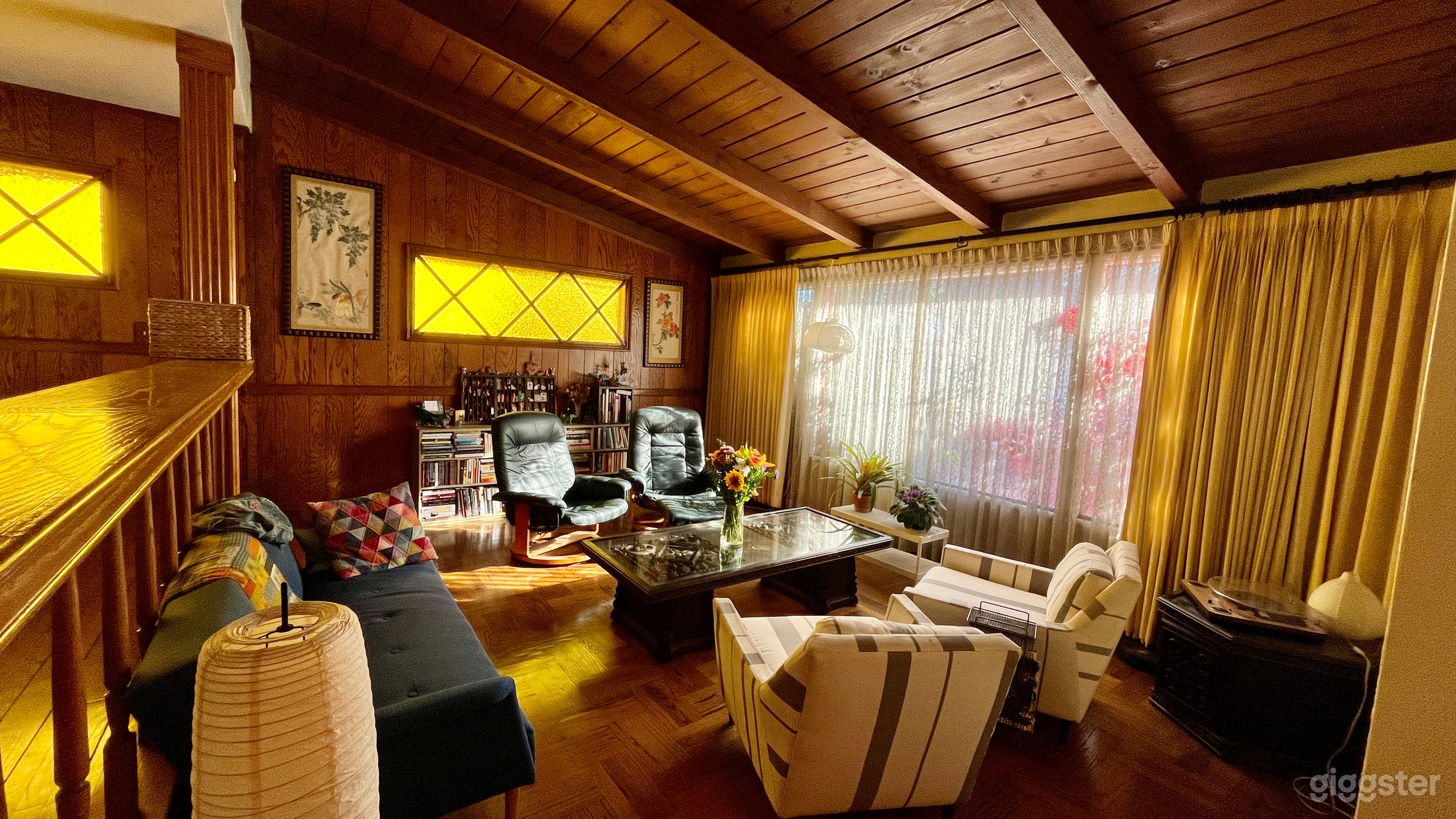 Mid-century House with LOTS of character Photo 3