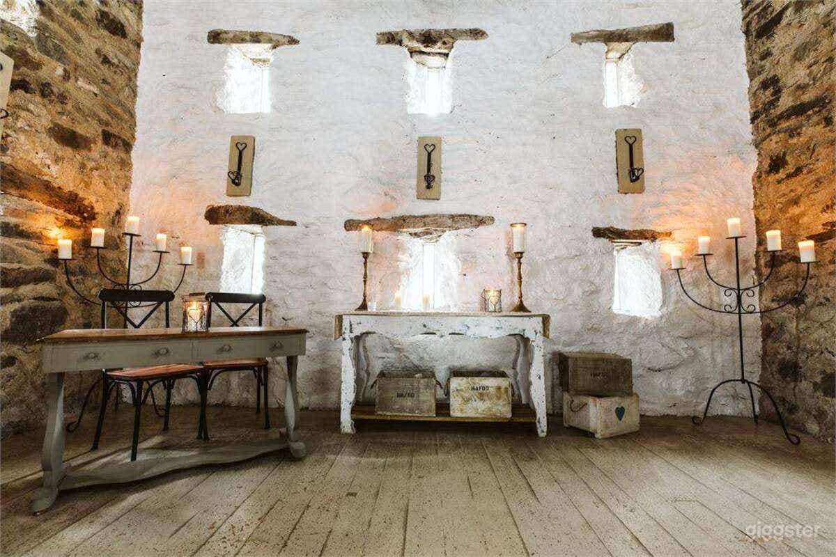 THE TALL BARN (Ceremony Space) Photo 4