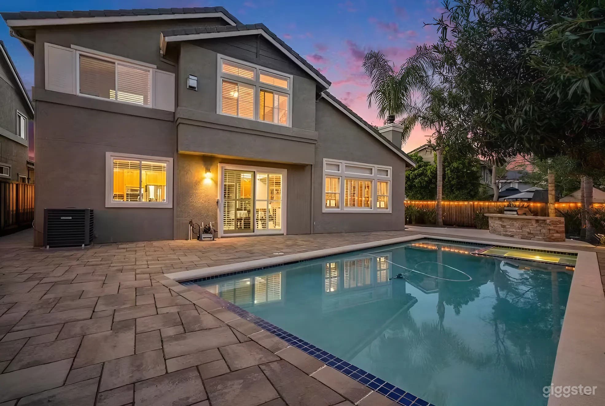 Brentwood Pool Party with Jacuzzi, BBQ Island Photo 4