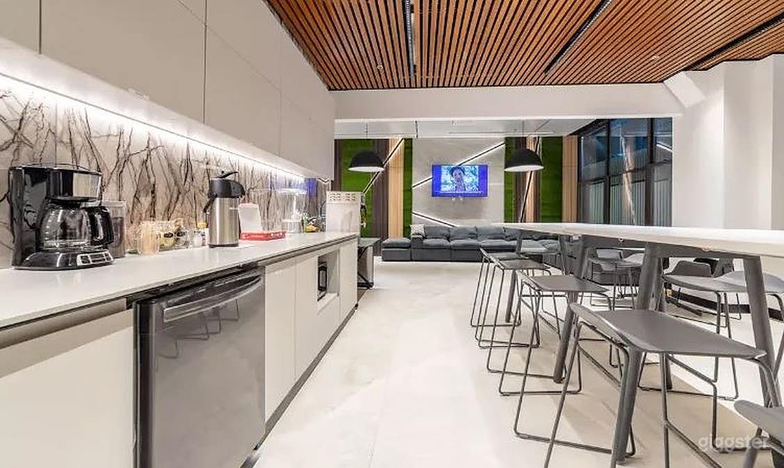 Enticing Contemporary Event Space in NYC Photo 4