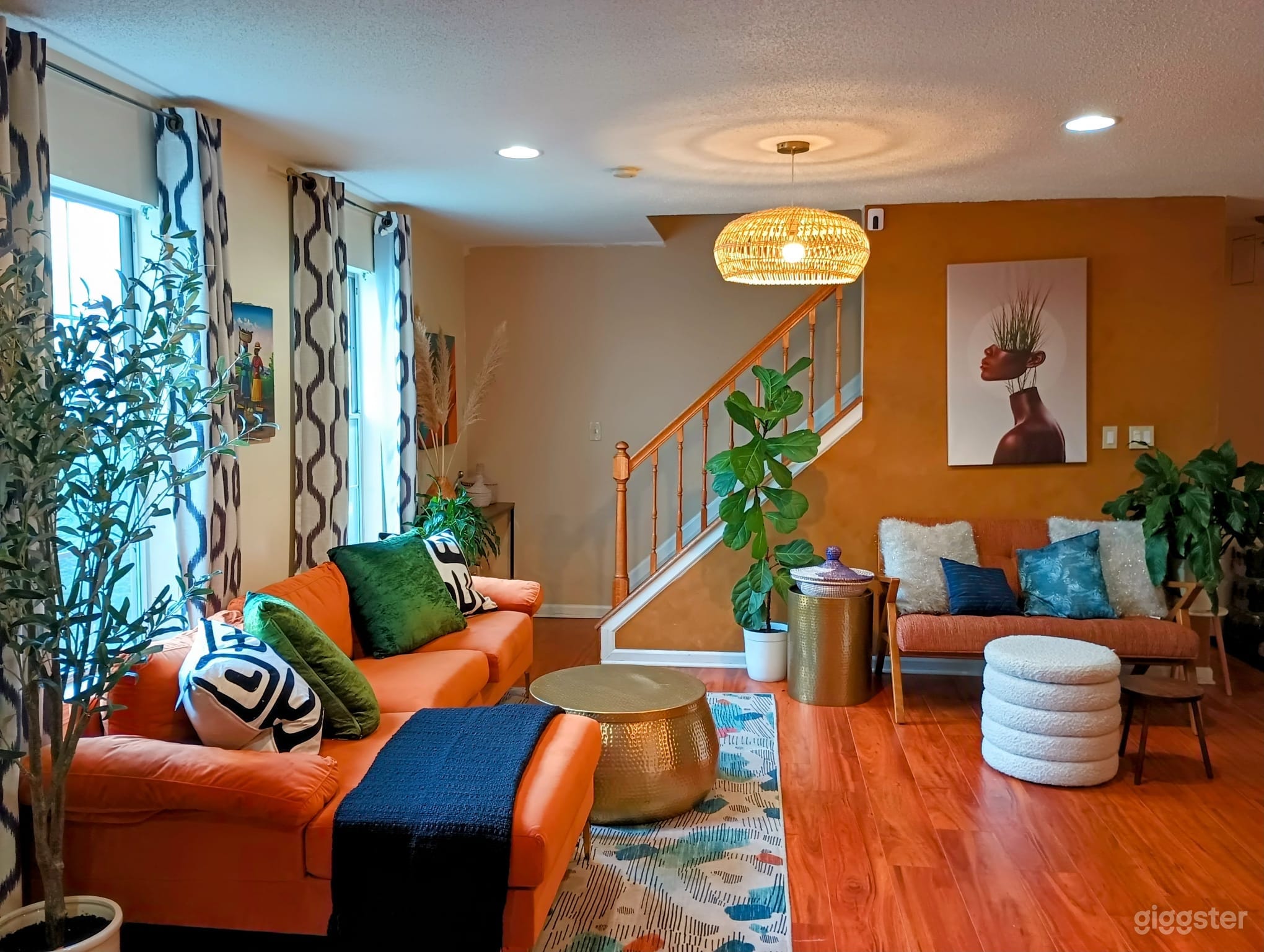 Eclectic Photo Studio near Downtown Newark Photo 1