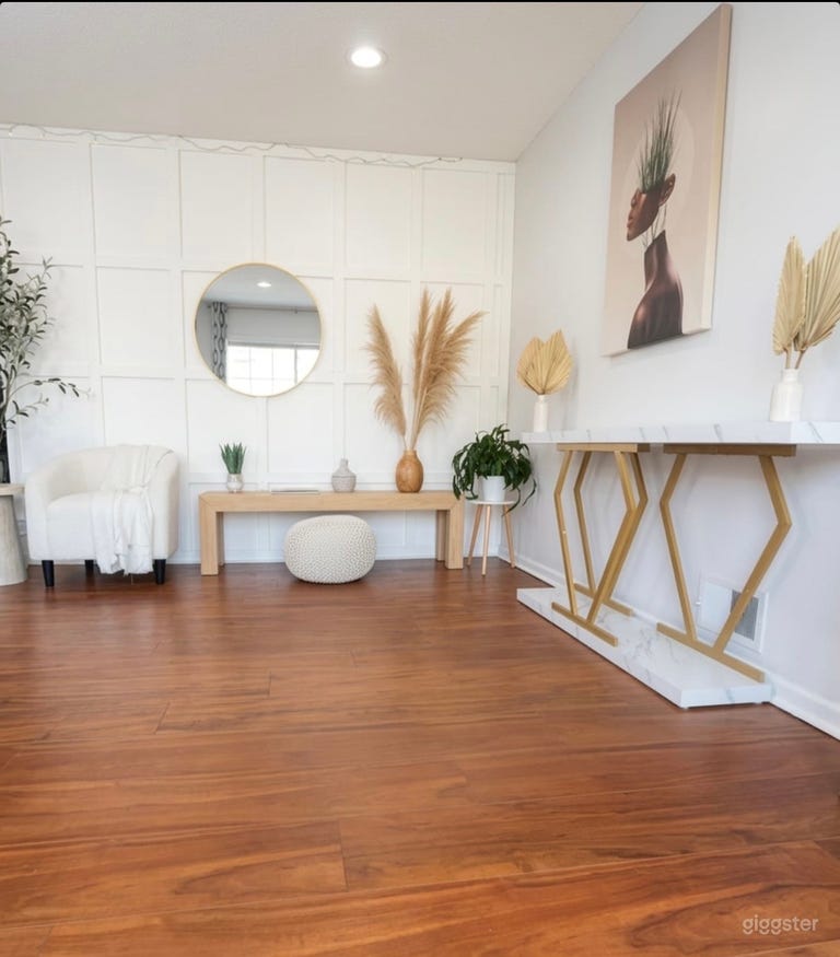  Eclectic Photo Studio near Downtown Newark 