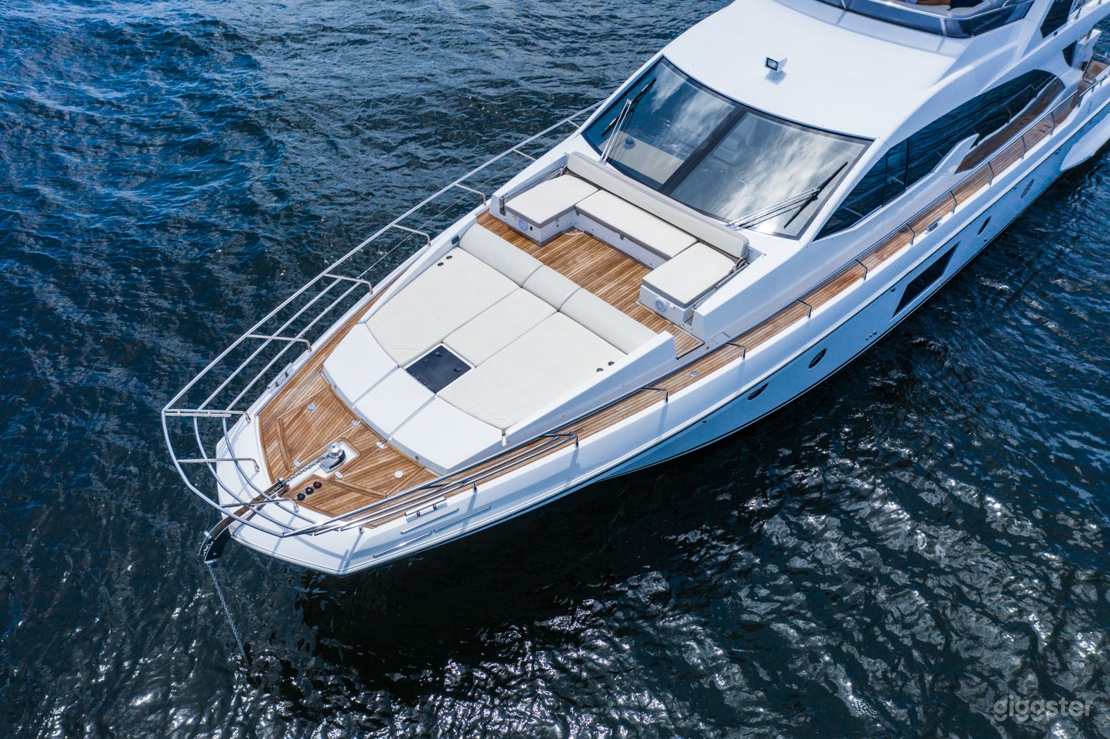 68' Azimut with Spacious Exterior  Photo 2